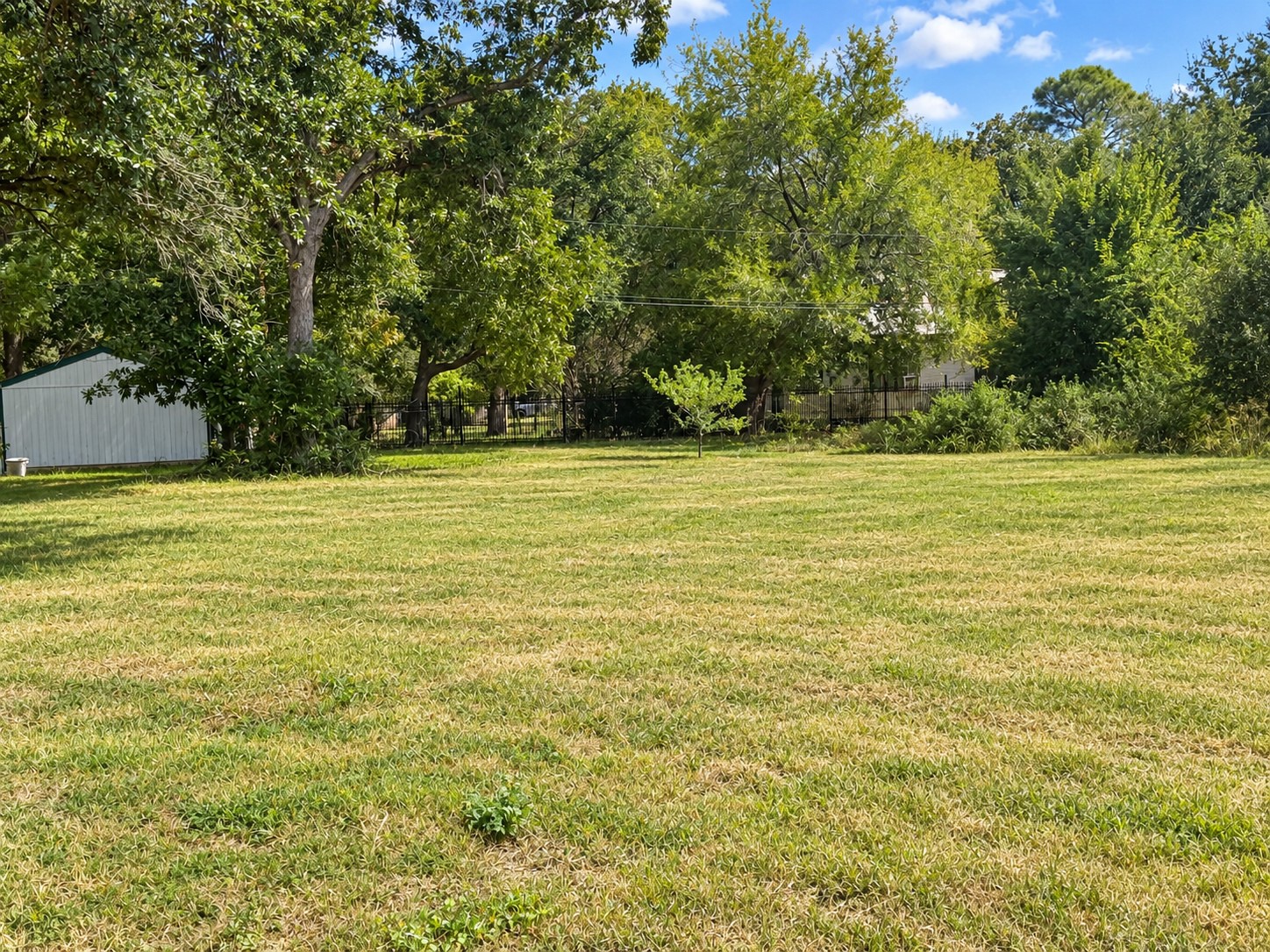 2211 Erickson Street, La Marque, TX 77568 2211 Erickson Street, La Marque, TX 77568