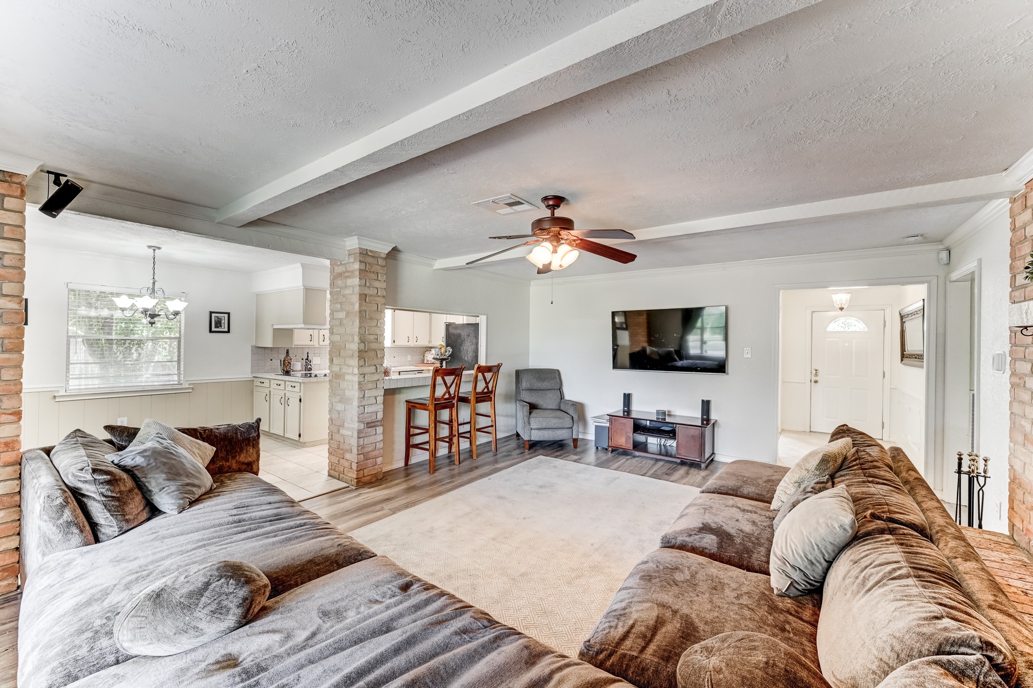 1130 Old Mill Lane, Houston, TX 77073
