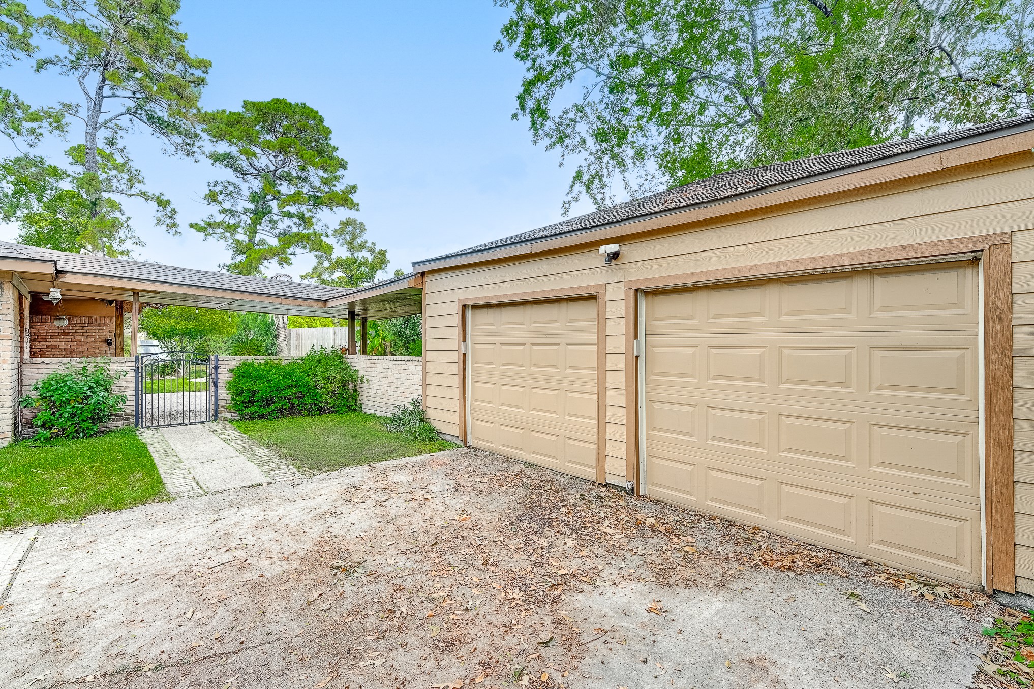 1130 Old Mill Lane, Houston, TX 77073