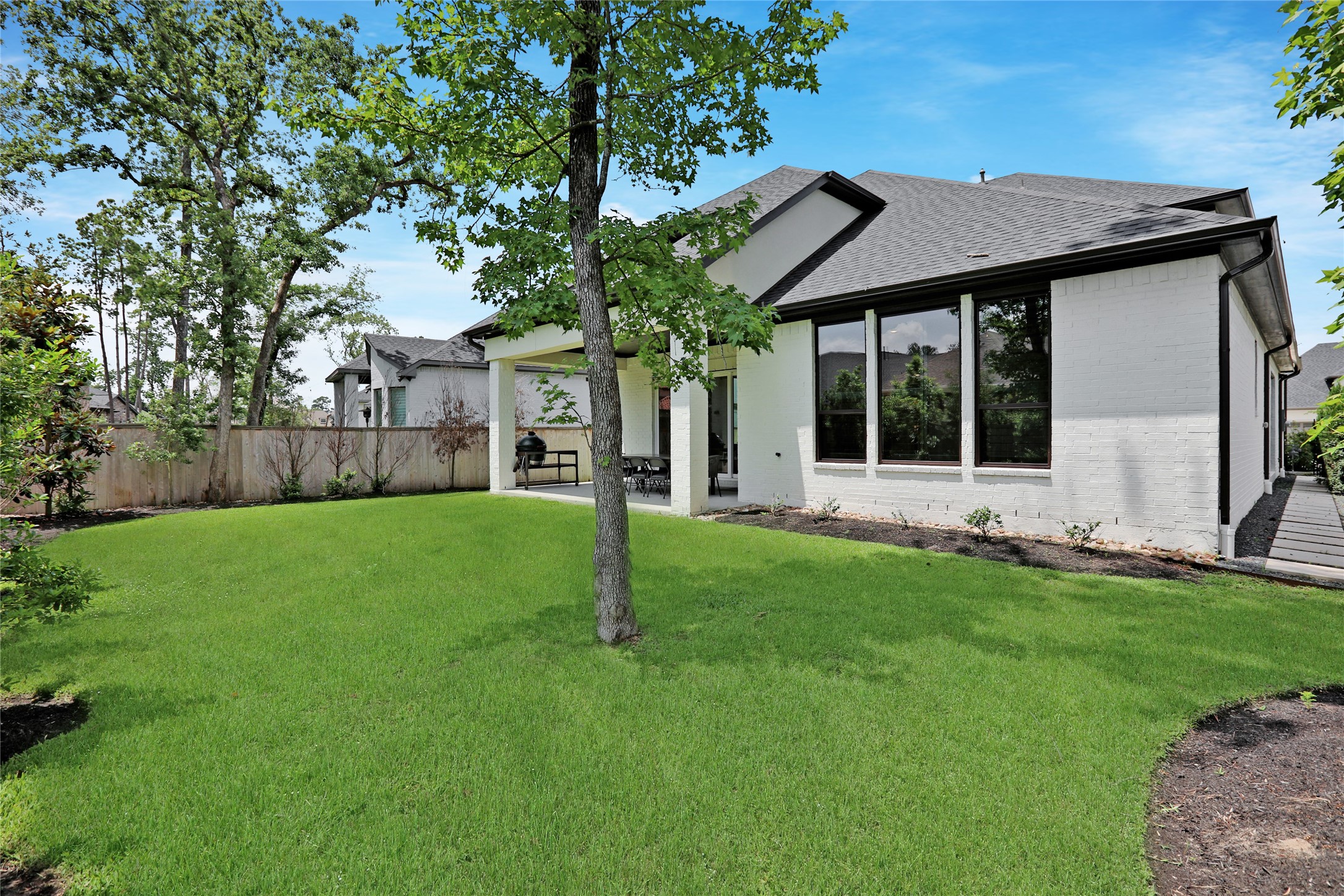 6 Gentle Branch Place, Tomball, TX 77375