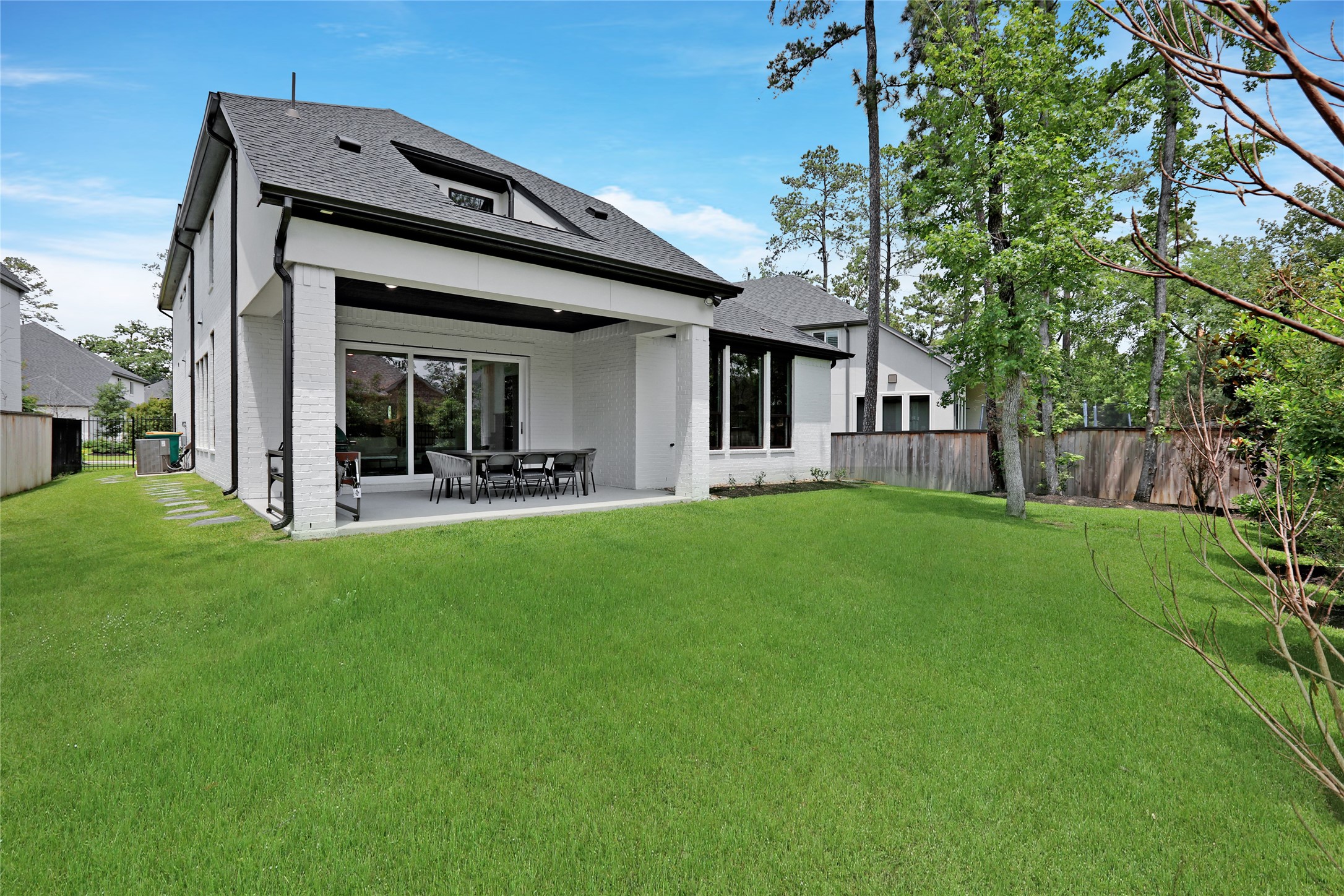 6 Gentle Branch Place, Tomball, TX 77375