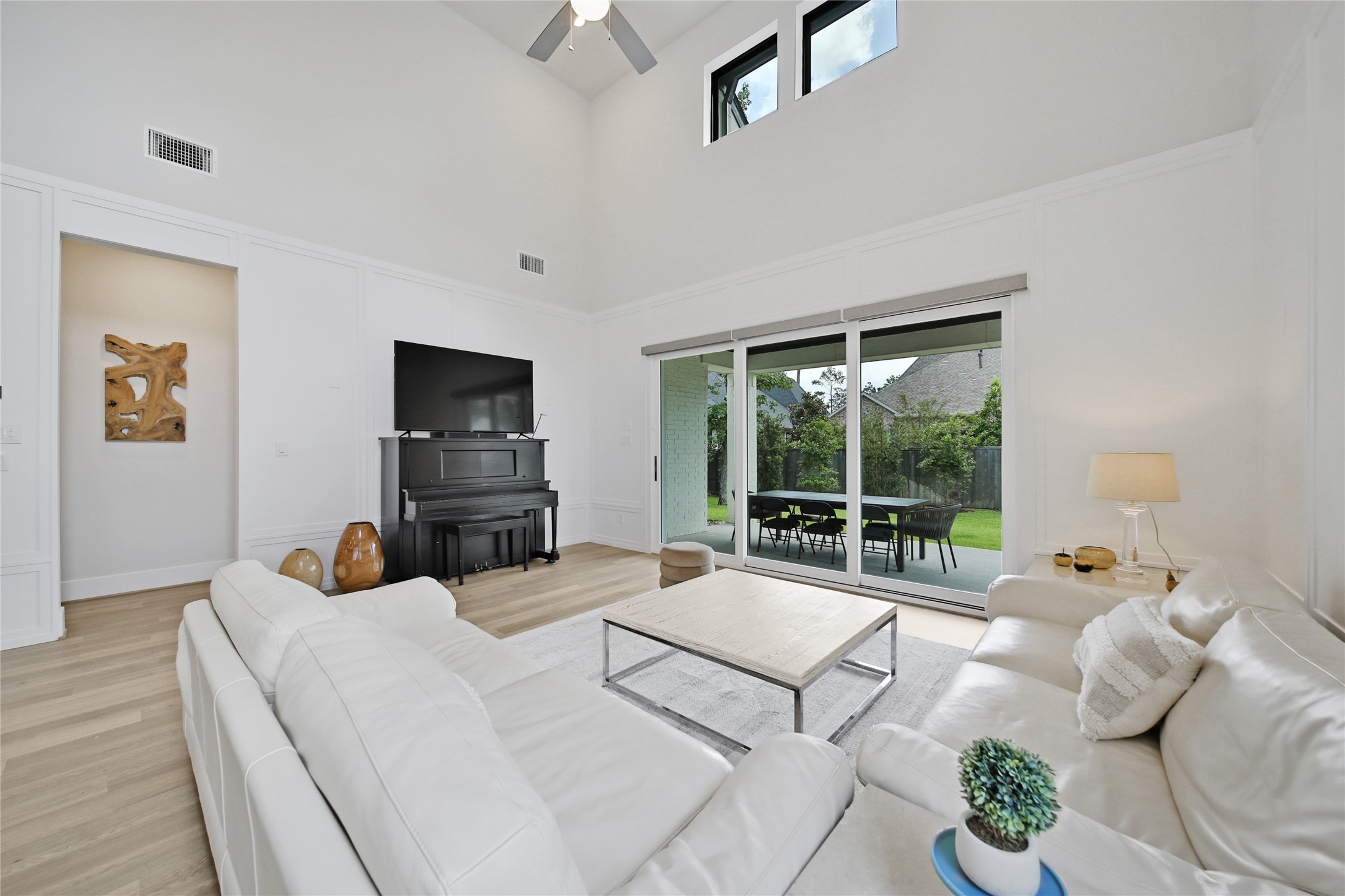 6 Gentle Branch Place, Tomball, TX 77375