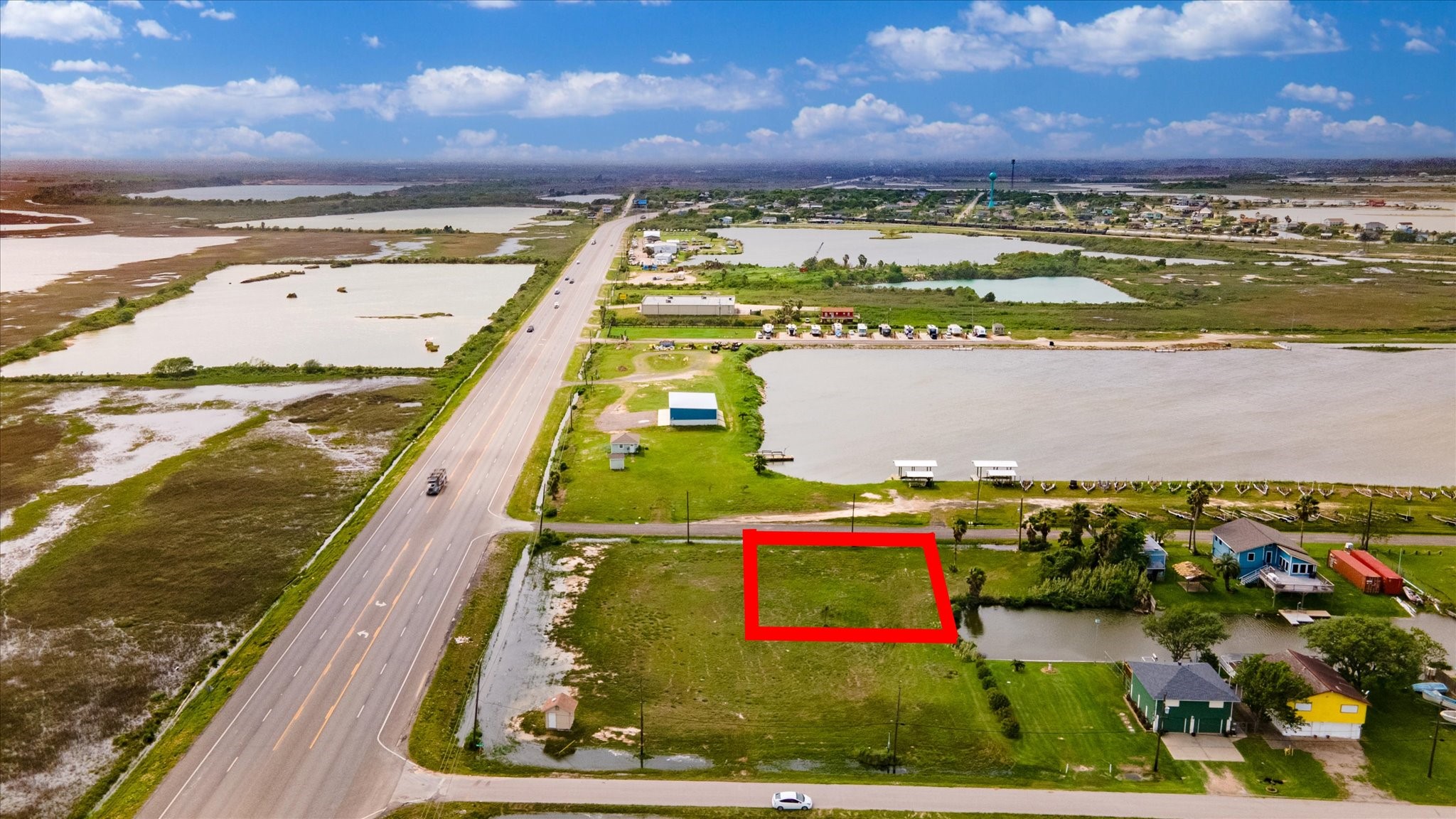 39 & 40 Beau Rue, Hitchcock, TX 77563