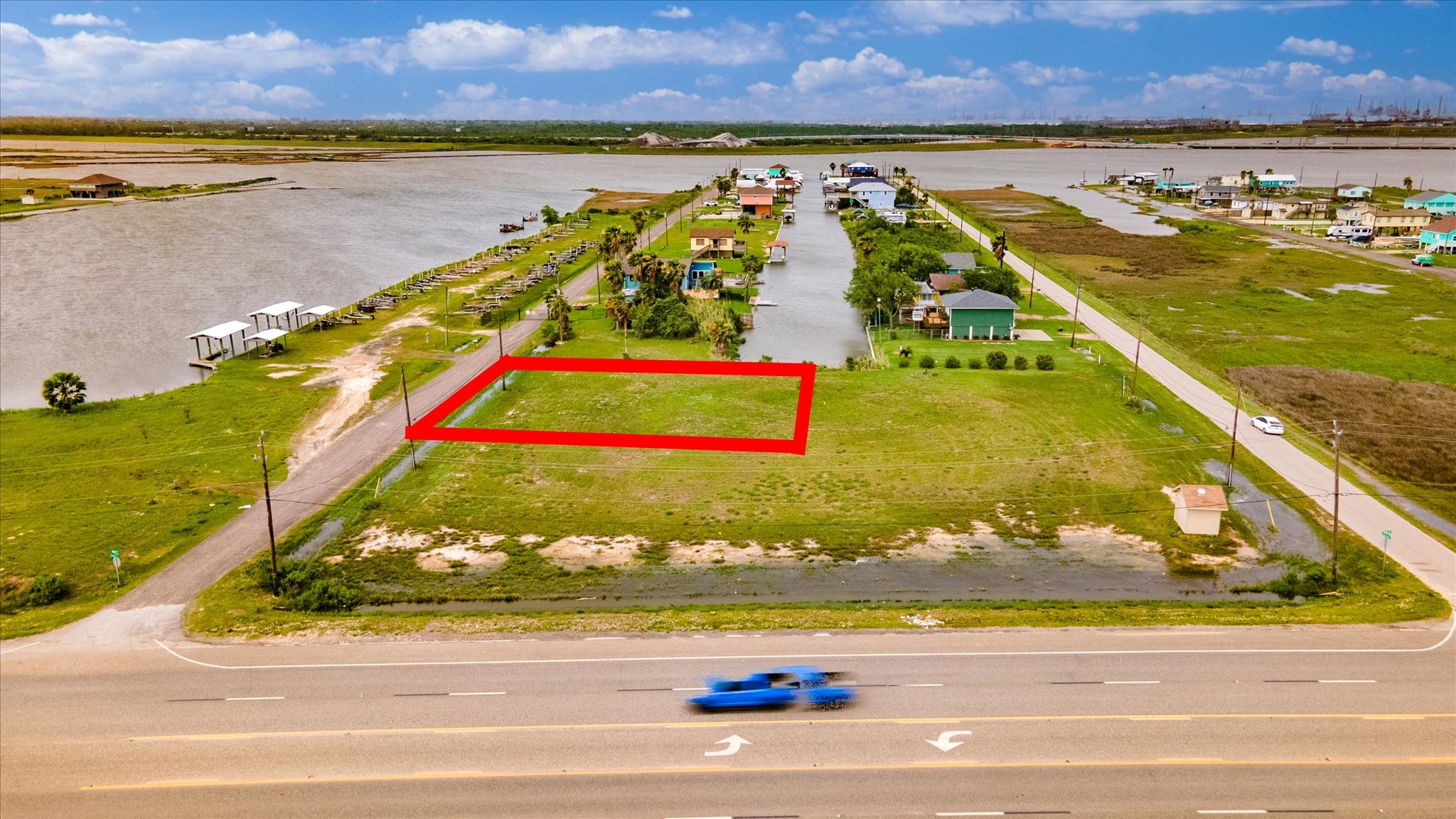 39 & 40 Beau Rue, Hitchcock, TX 77563