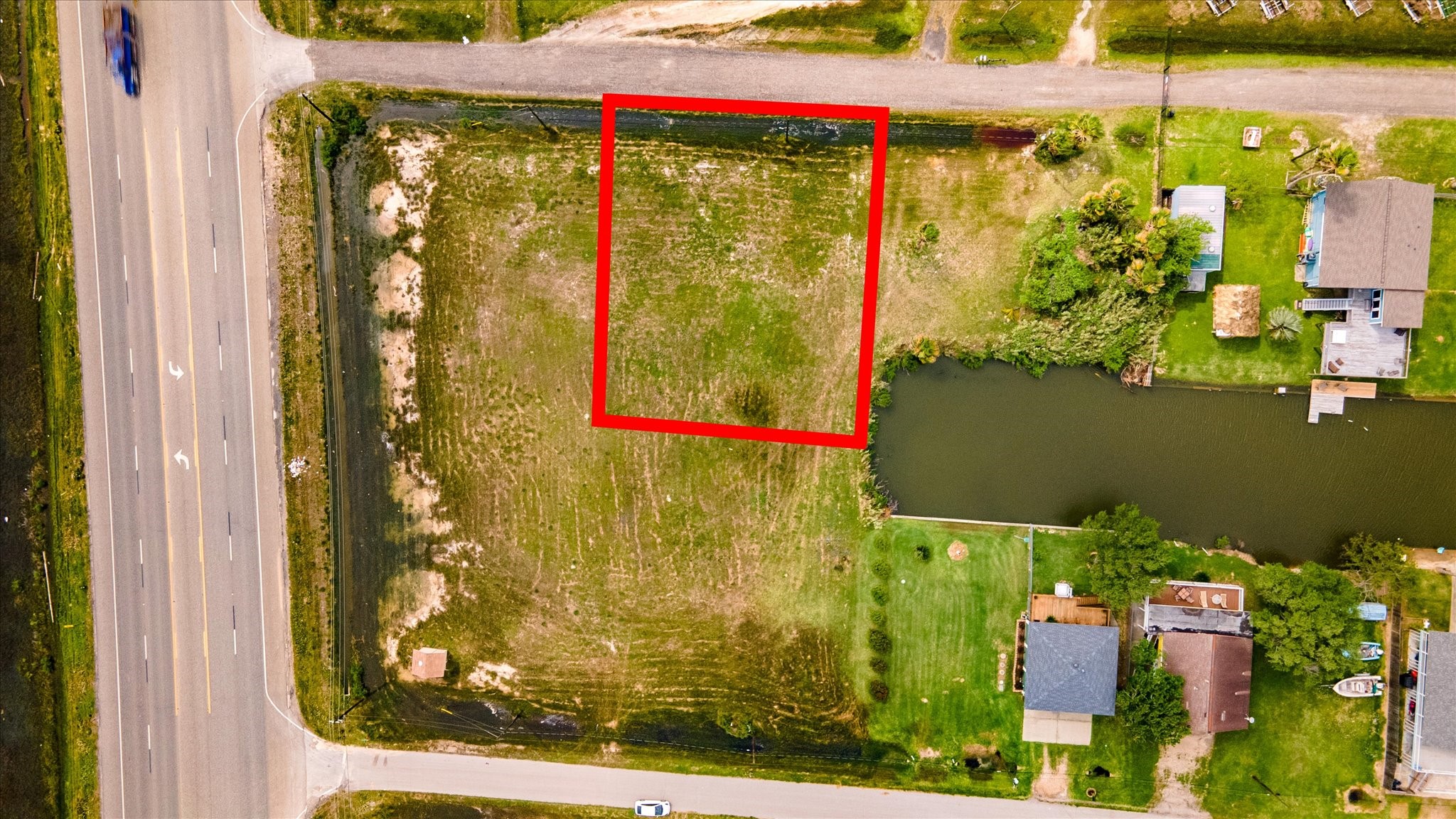 39 & 40 Beau Rue, Hitchcock, TX 77563