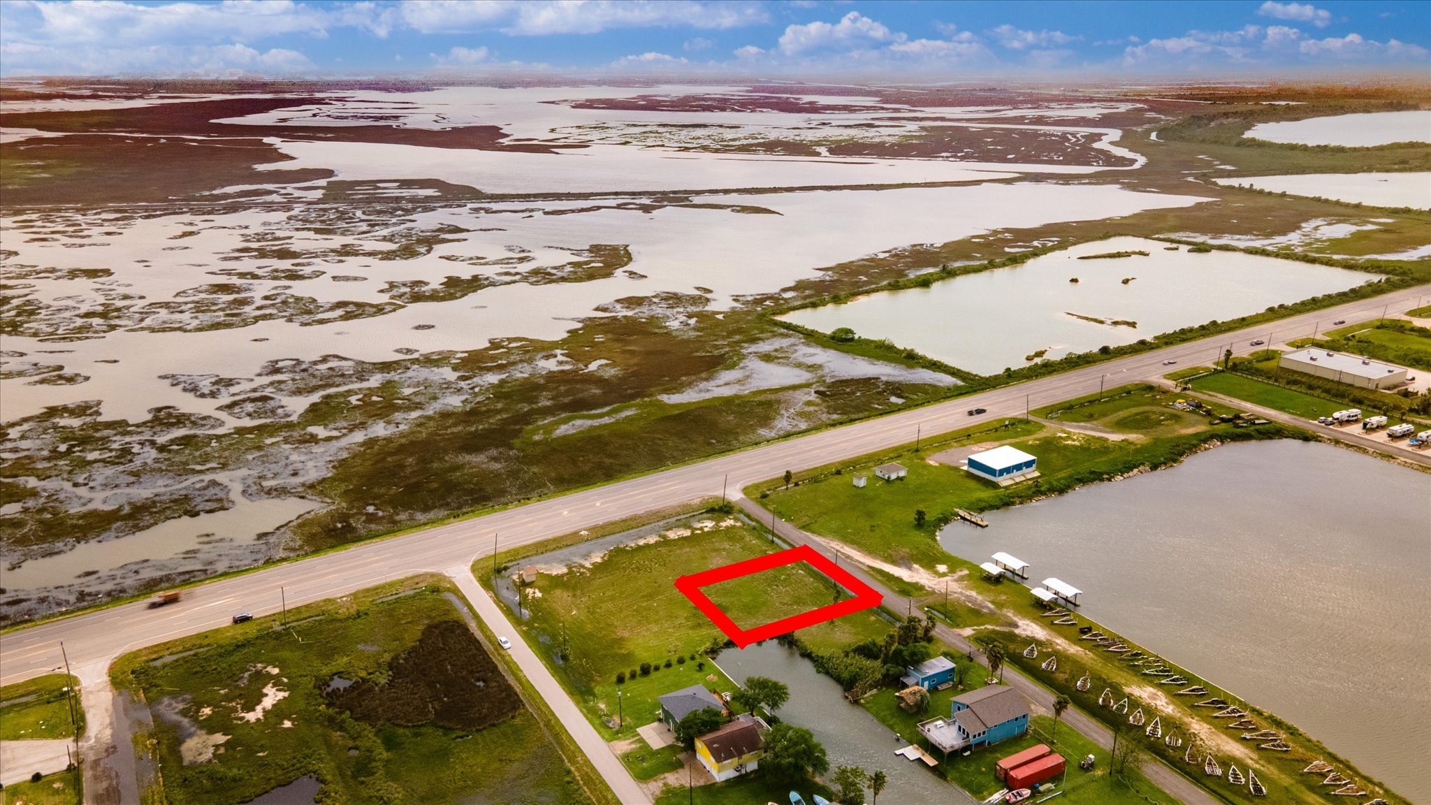 39 & 40 Beau Rue, Hitchcock, TX 77563