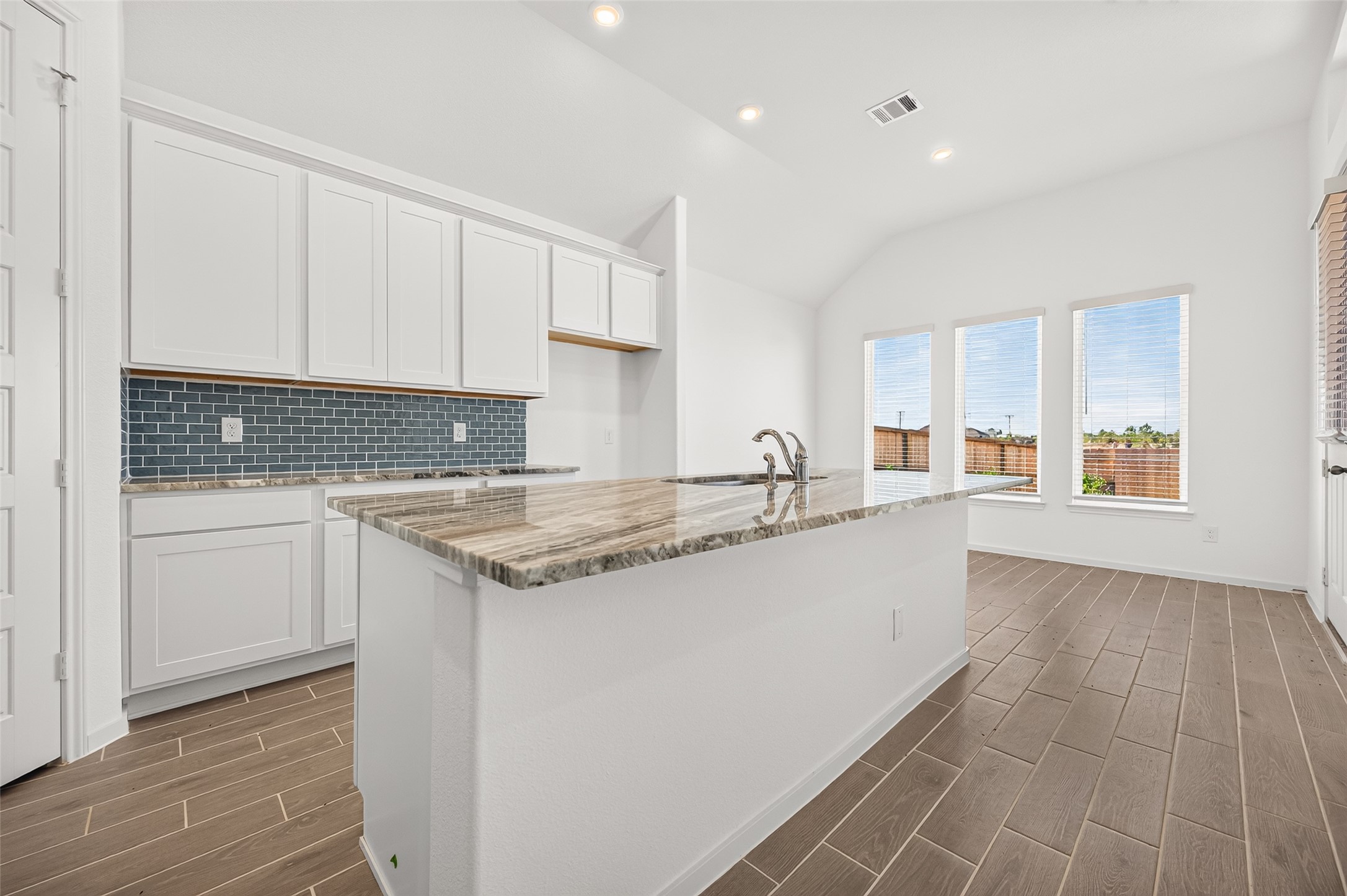 1056 Apple Ridge Road, Magnolia, TX 77355
