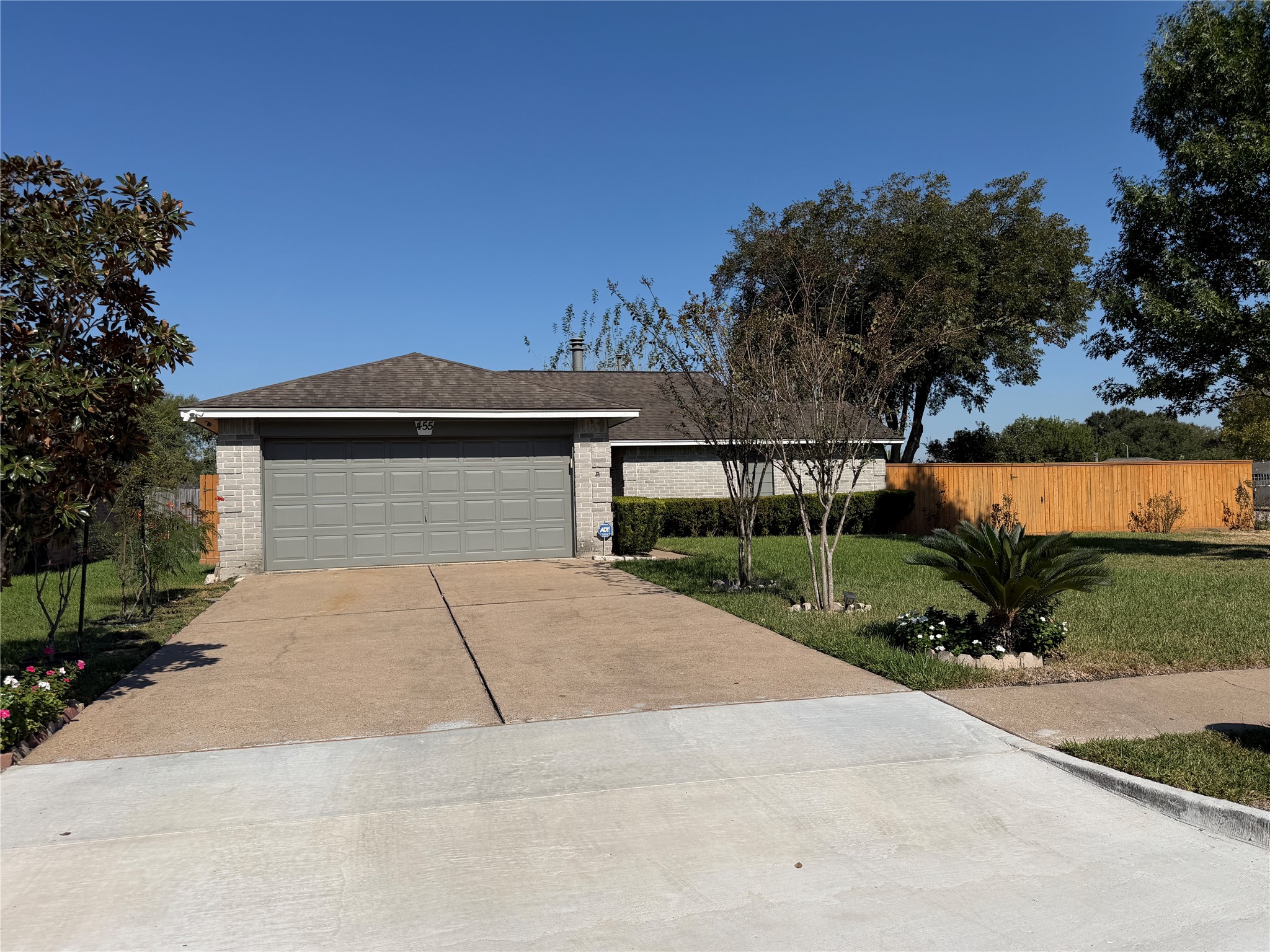 455 Oakdale Drive, Stafford, TX 77477 455 Oakdale Drive, Stafford, TX 77477