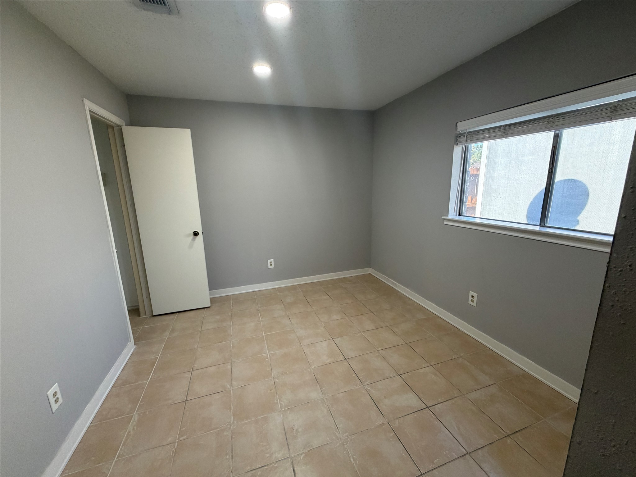455 Oakdale Drive, Stafford, TX 77477