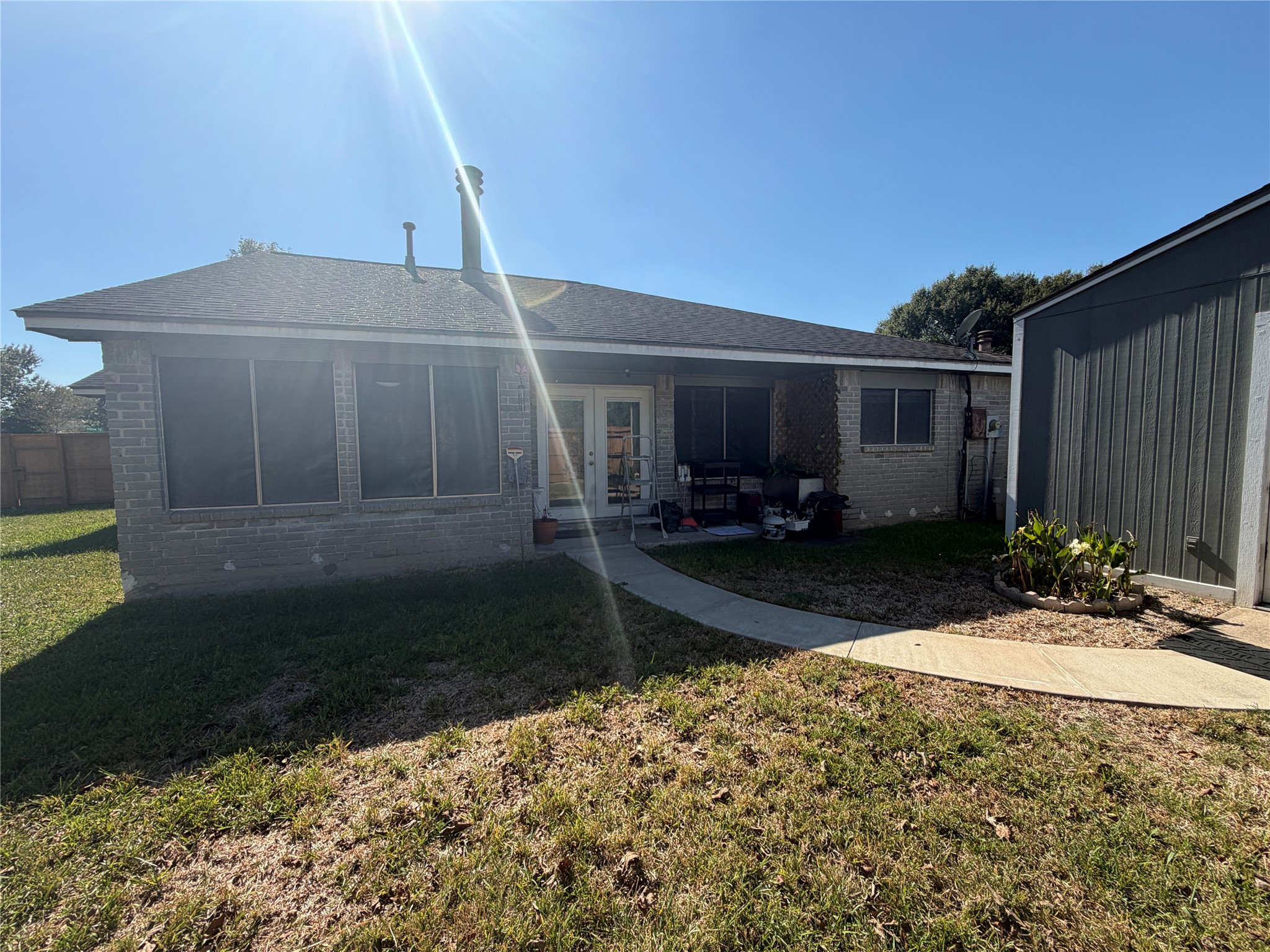 455 Oakdale Drive, Stafford, TX 77477