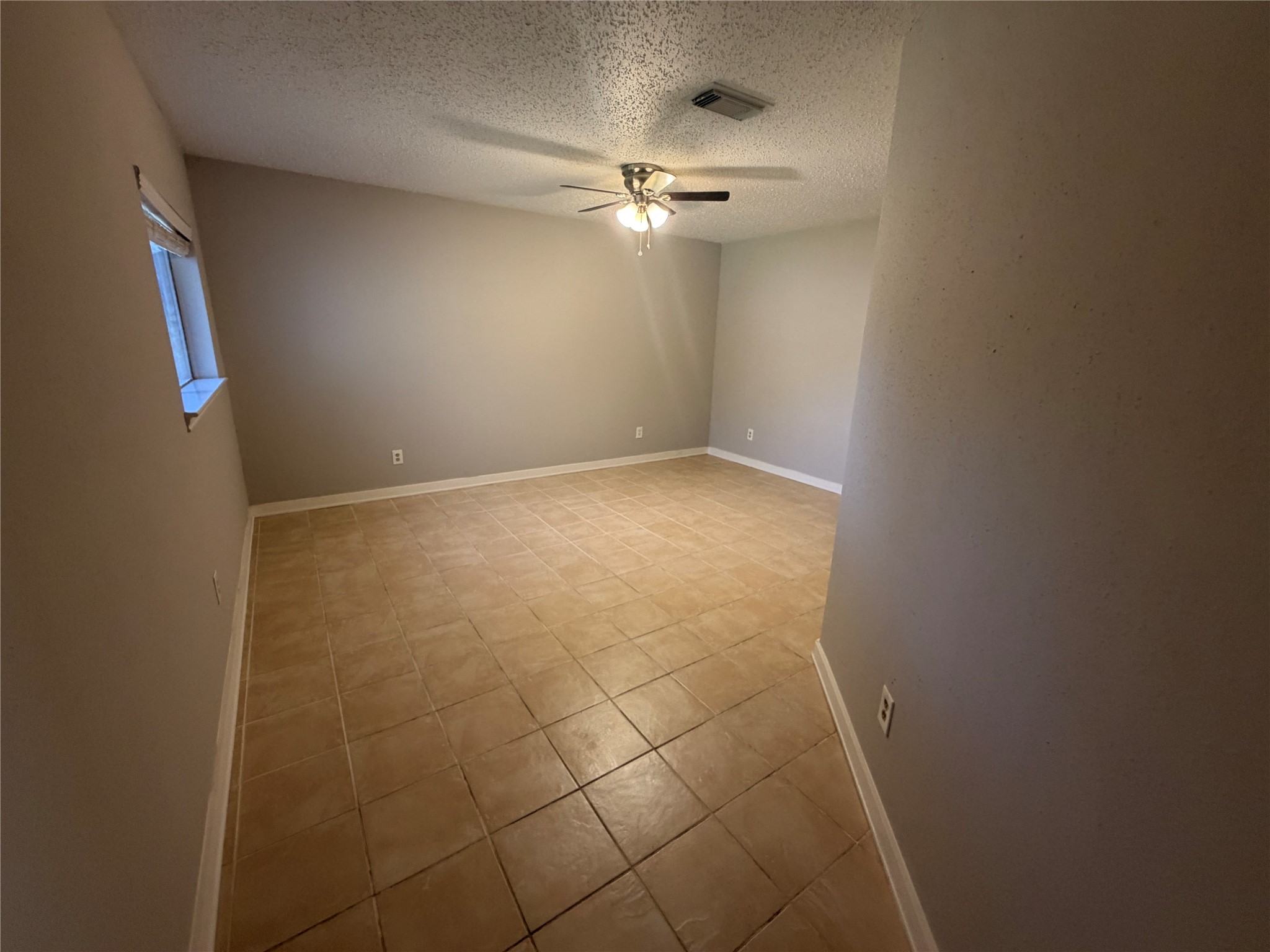 455 Oakdale Drive, Stafford, TX 77477