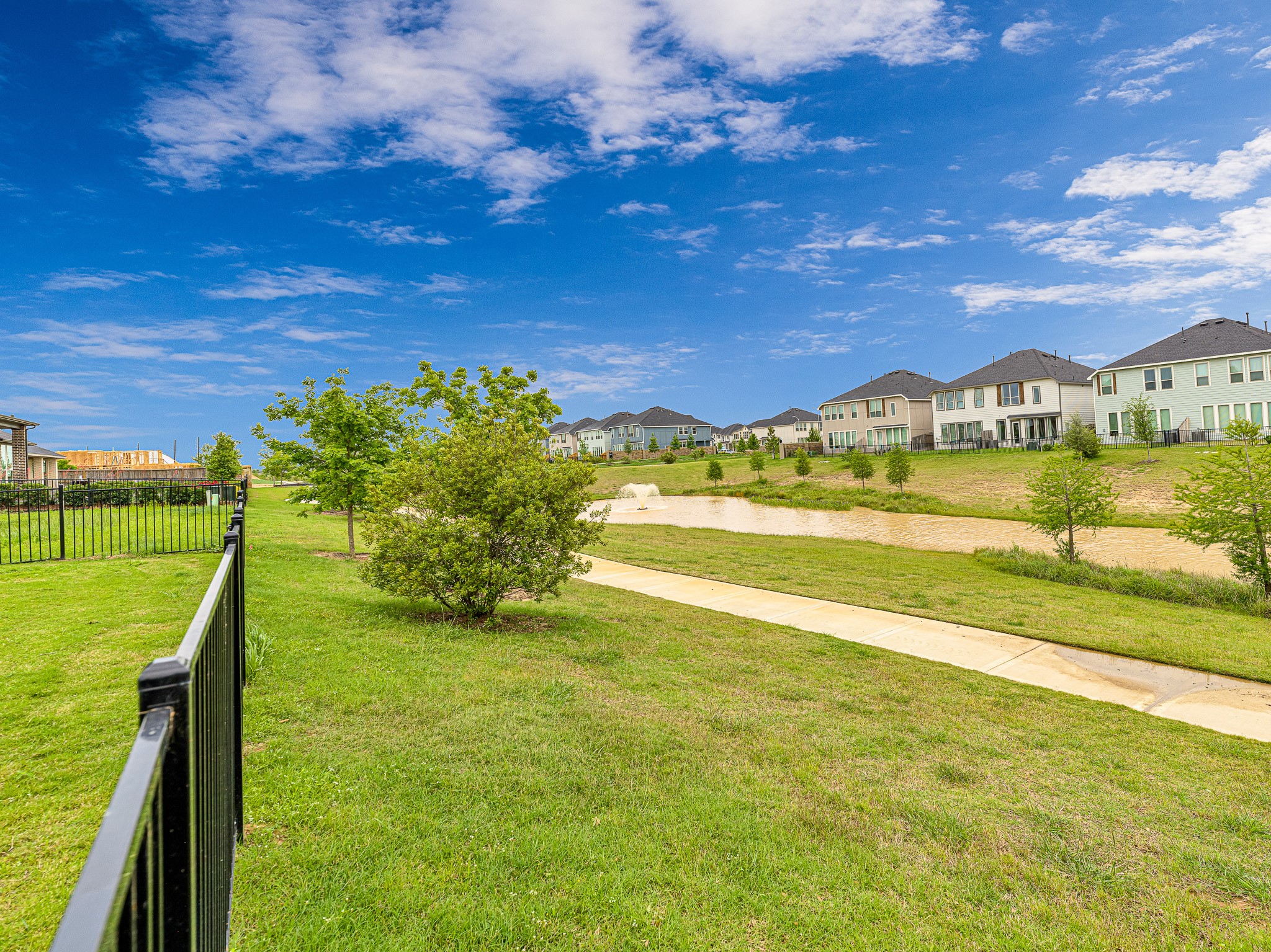 5615 Logan Ridge Lane, Fulshear, TX 77441