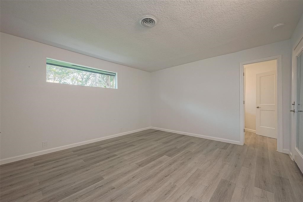 1209 Pine Street, Alvin, TX 77511
