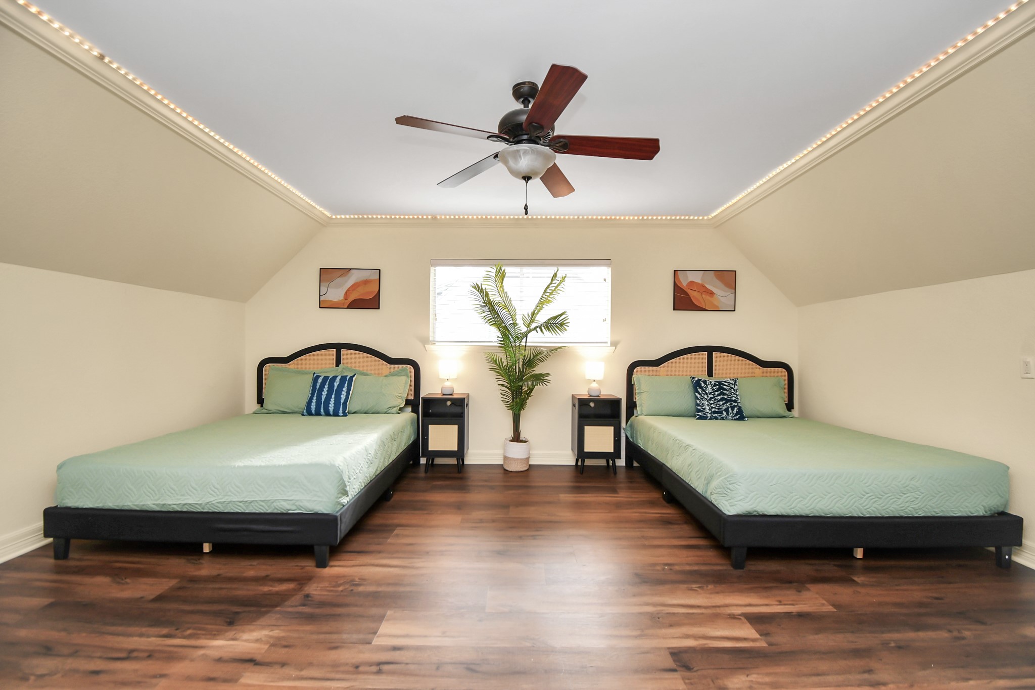 9606 Beverlyhill Street, Houston, TX 77063