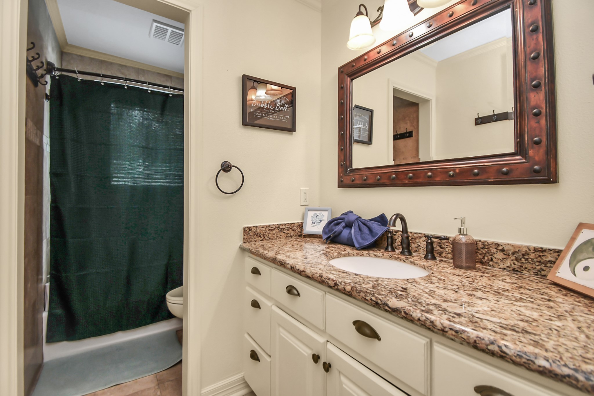 9606 Beverlyhill Street, Houston, TX 77063