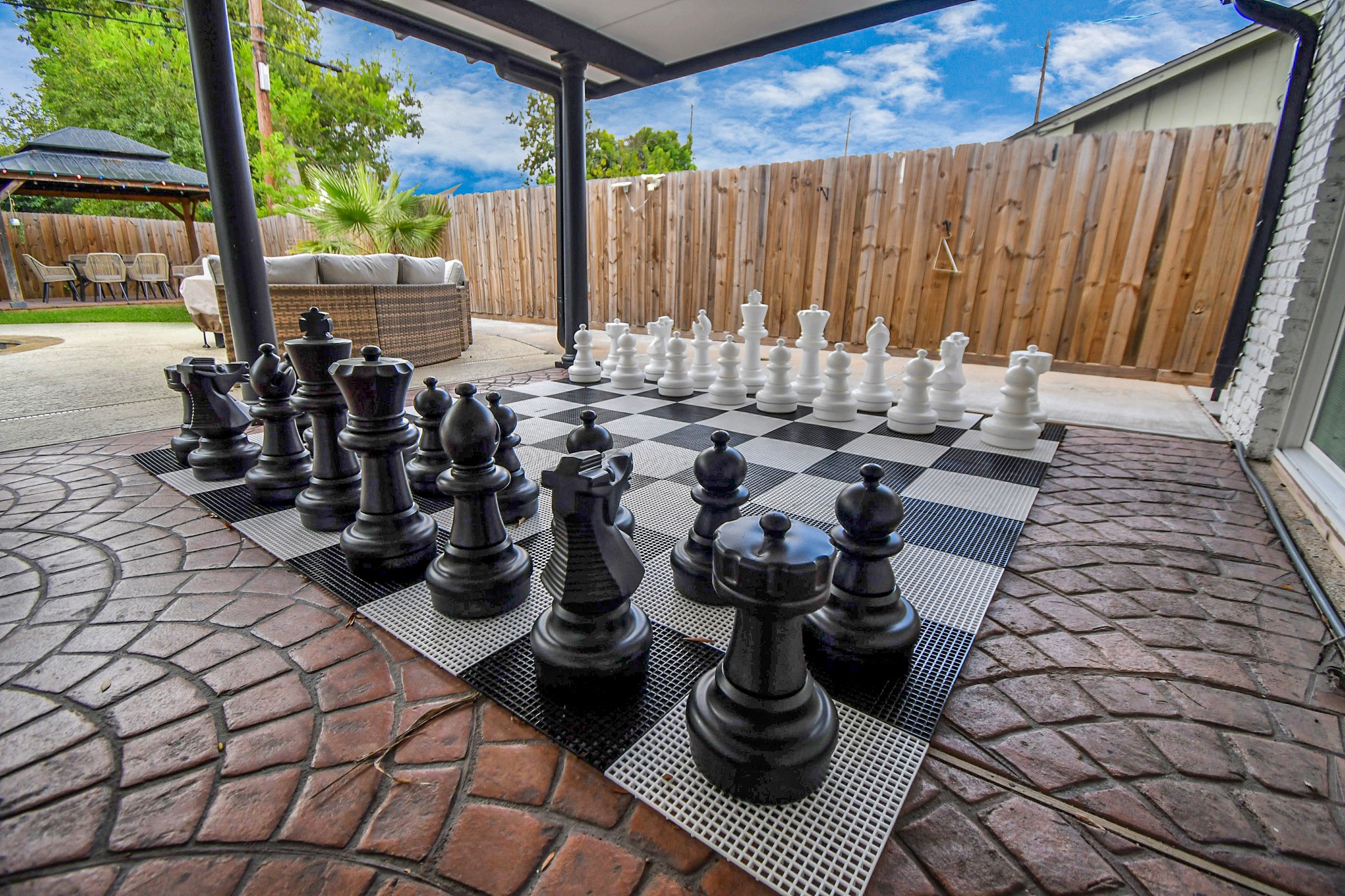 9606 Beverlyhill Street, Houston, TX 77063