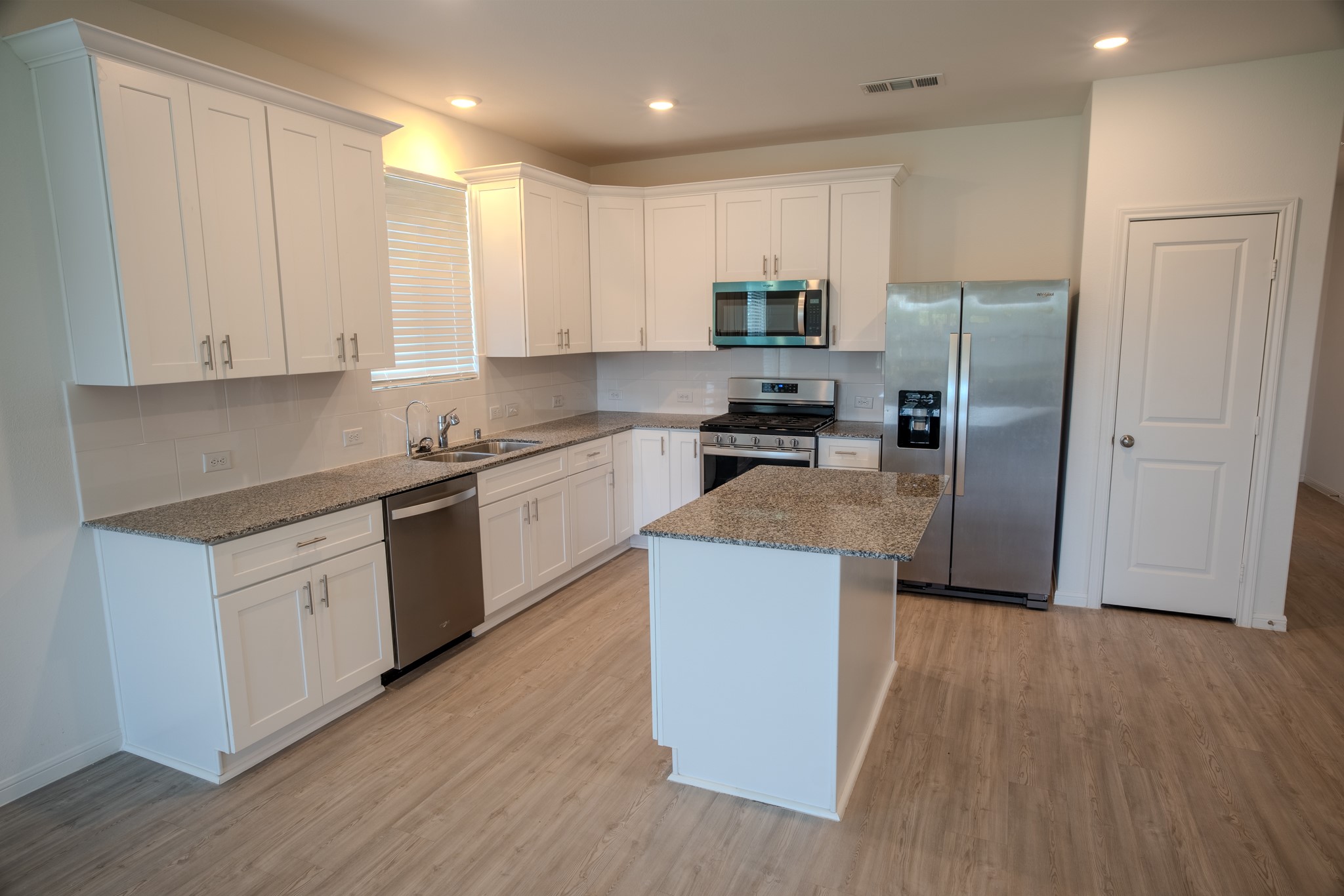 3111 Clydesdale Drive, Alvin, TX 77511