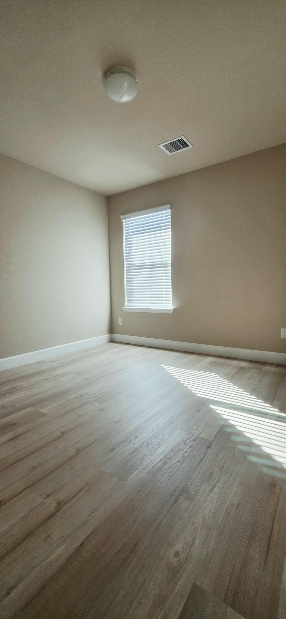 Upstairs bedroom #2