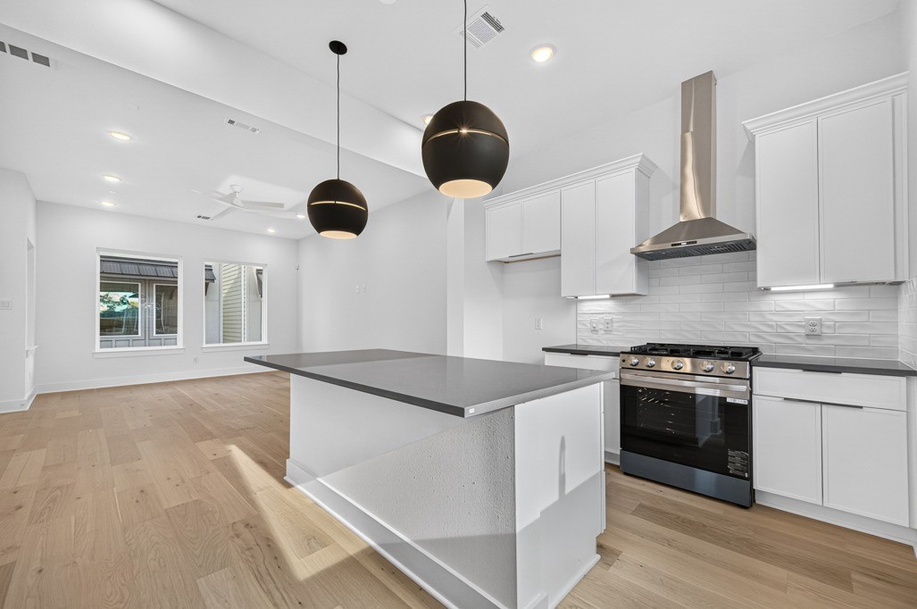 902 Kern St, #B, Houston, TX 77009