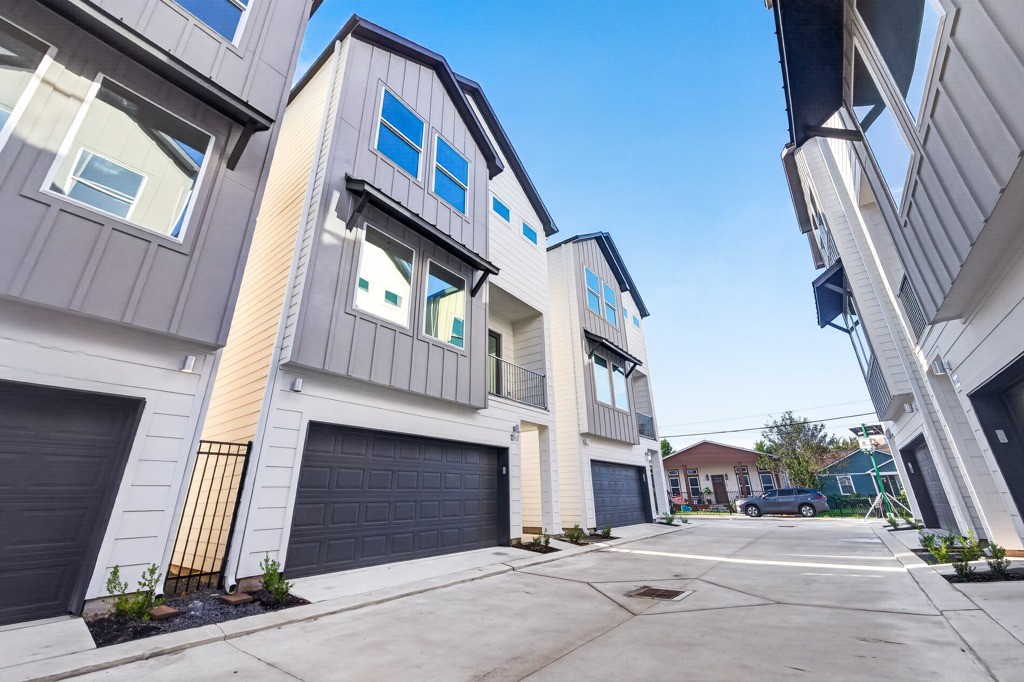 902 Kern St, #B, Houston, TX 77009