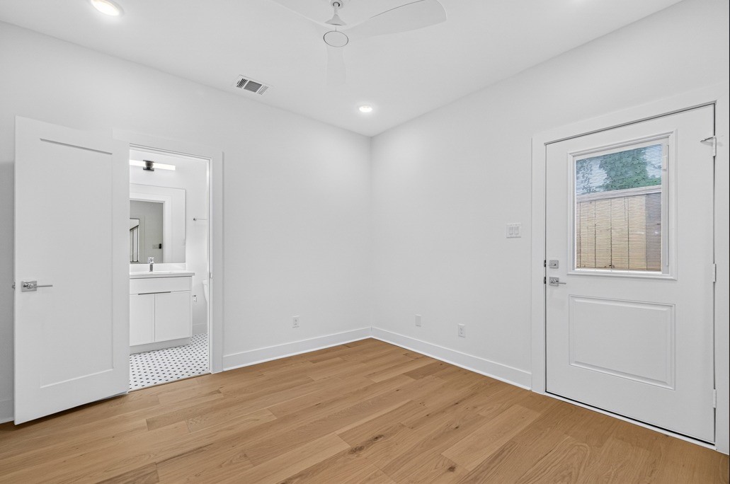 902 Kern St, #B, Houston, TX 77009