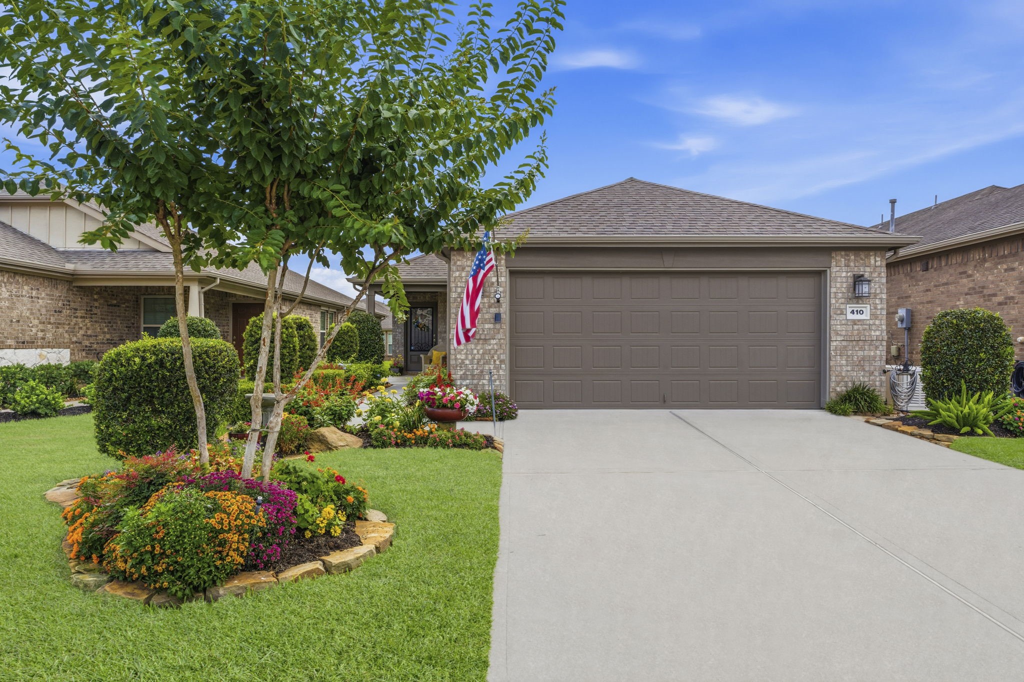 410 Thistle Thorn Drive, The Woodlands, TX 77382