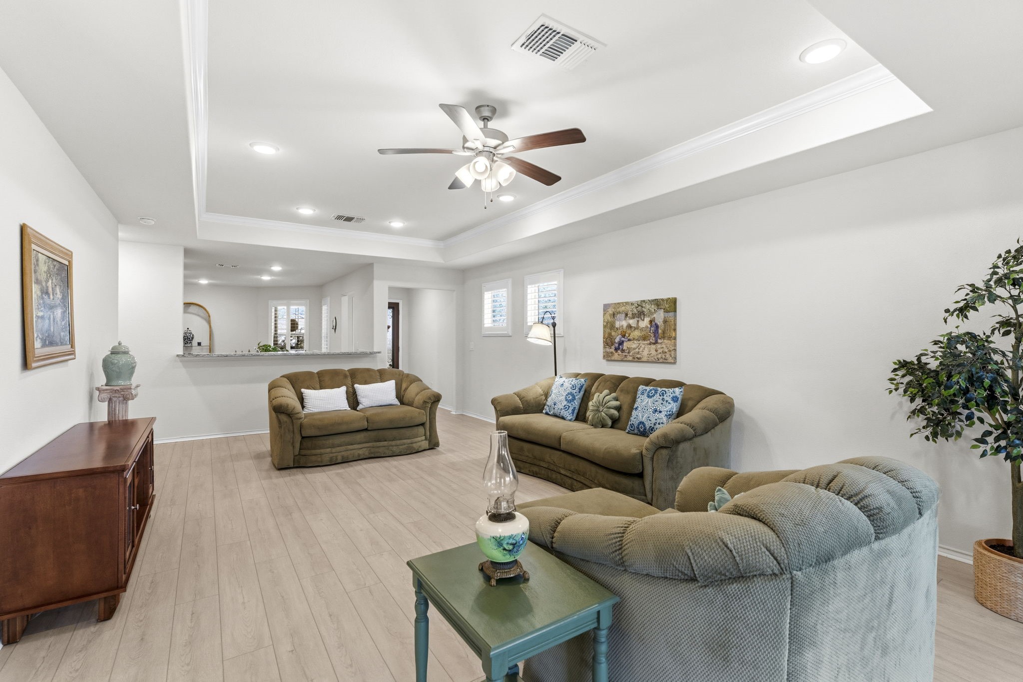 410 Thistle Thorn Drive, The Woodlands, TX 77382