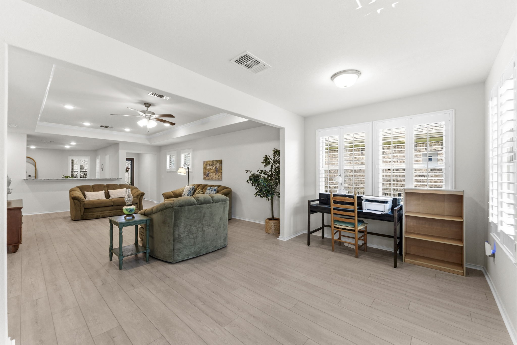 410 Thistle Thorn Drive, The Woodlands, TX 77382