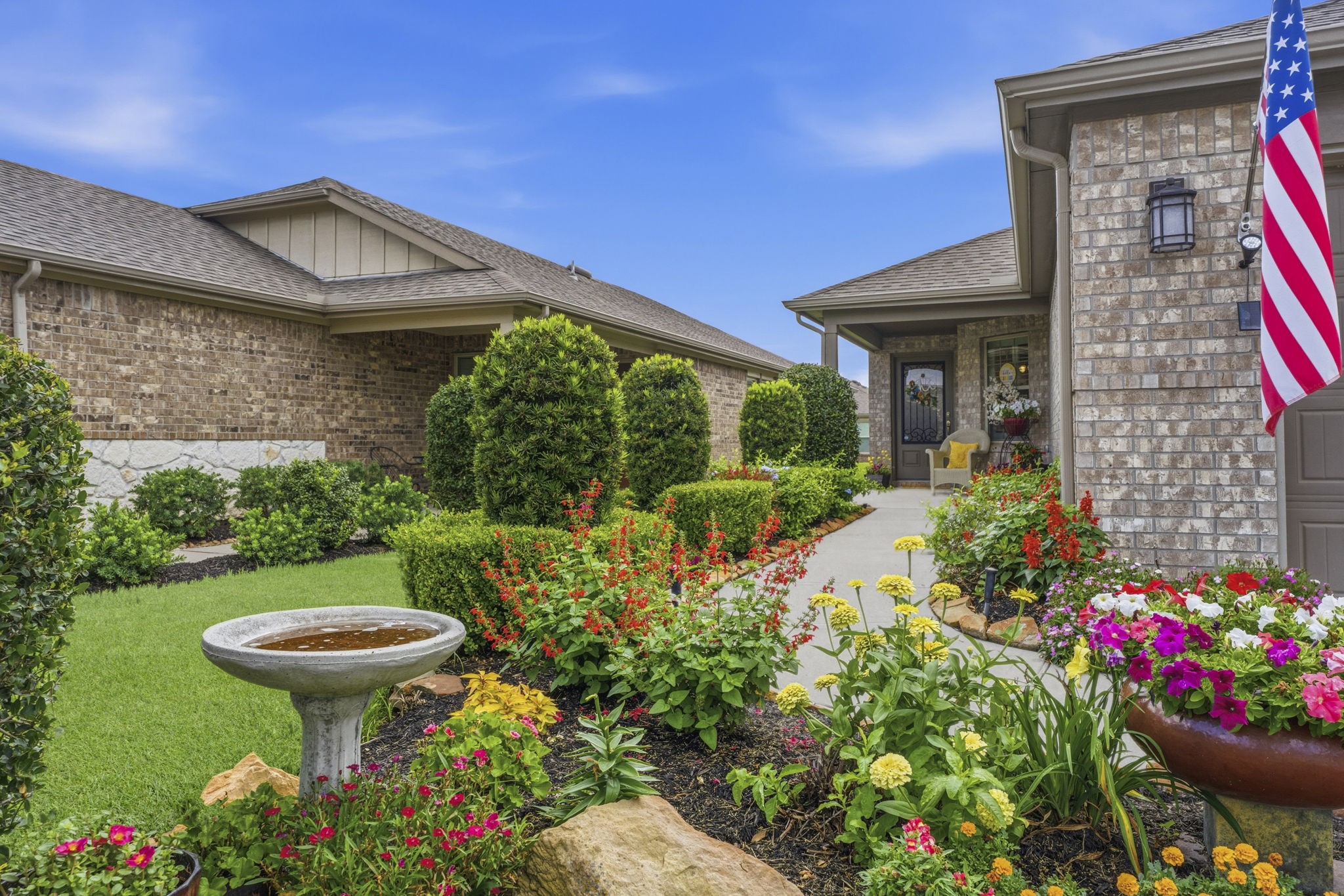 410 Thistle Thorn Drive, The Woodlands, TX 77382