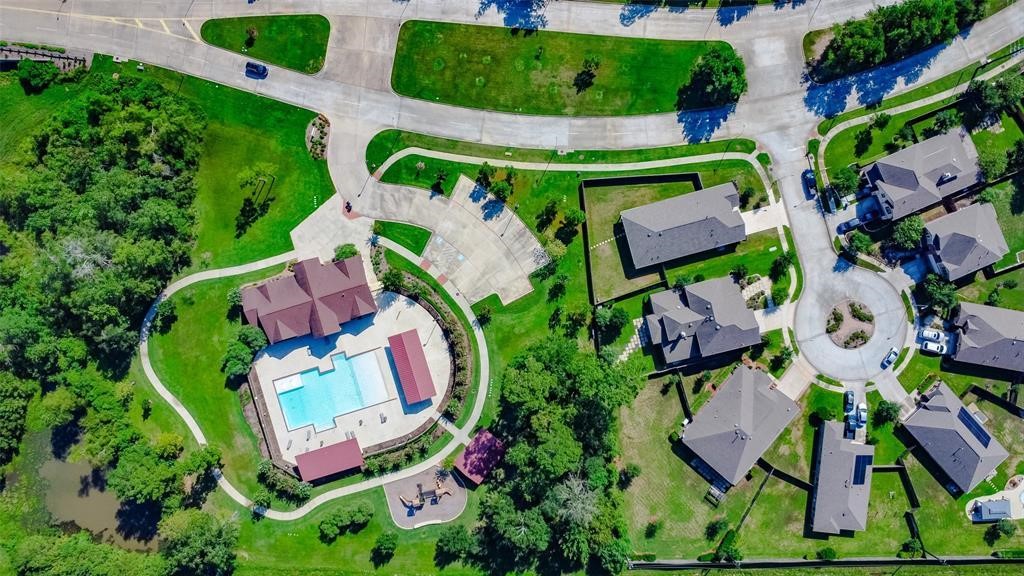 Cimarron Creek is known for its beautiful homes, friendly residents, and exceptional amenities.