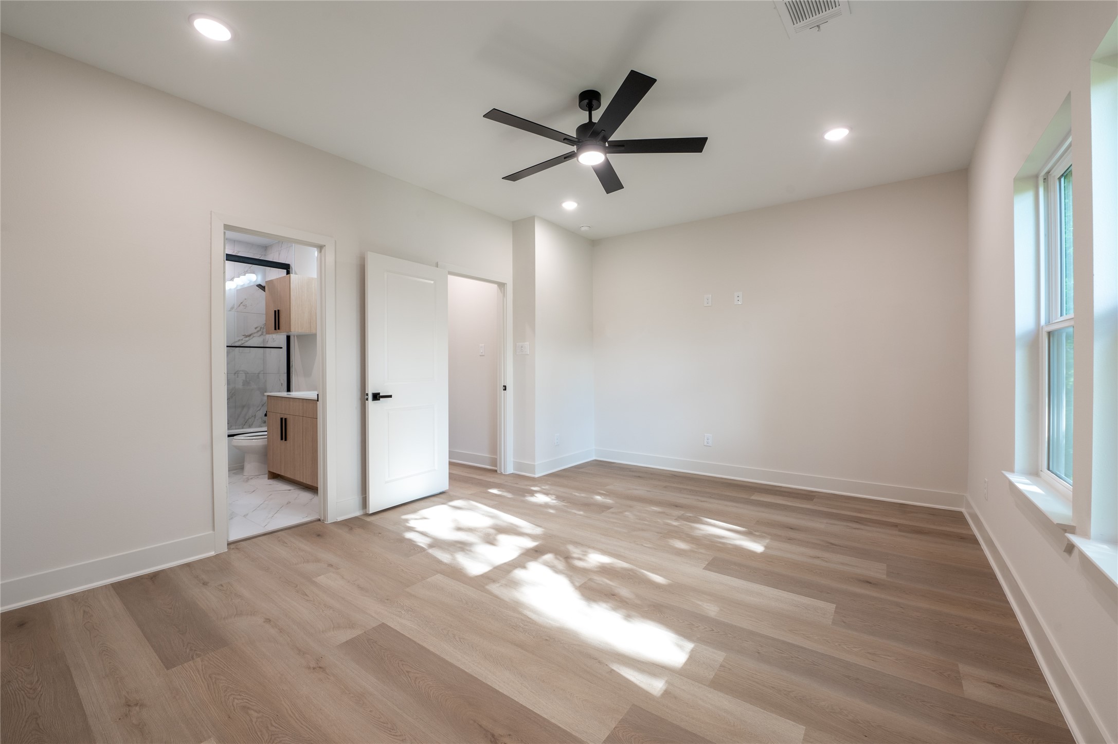 7930 Corinth Street, #B, Houston, TX 77051