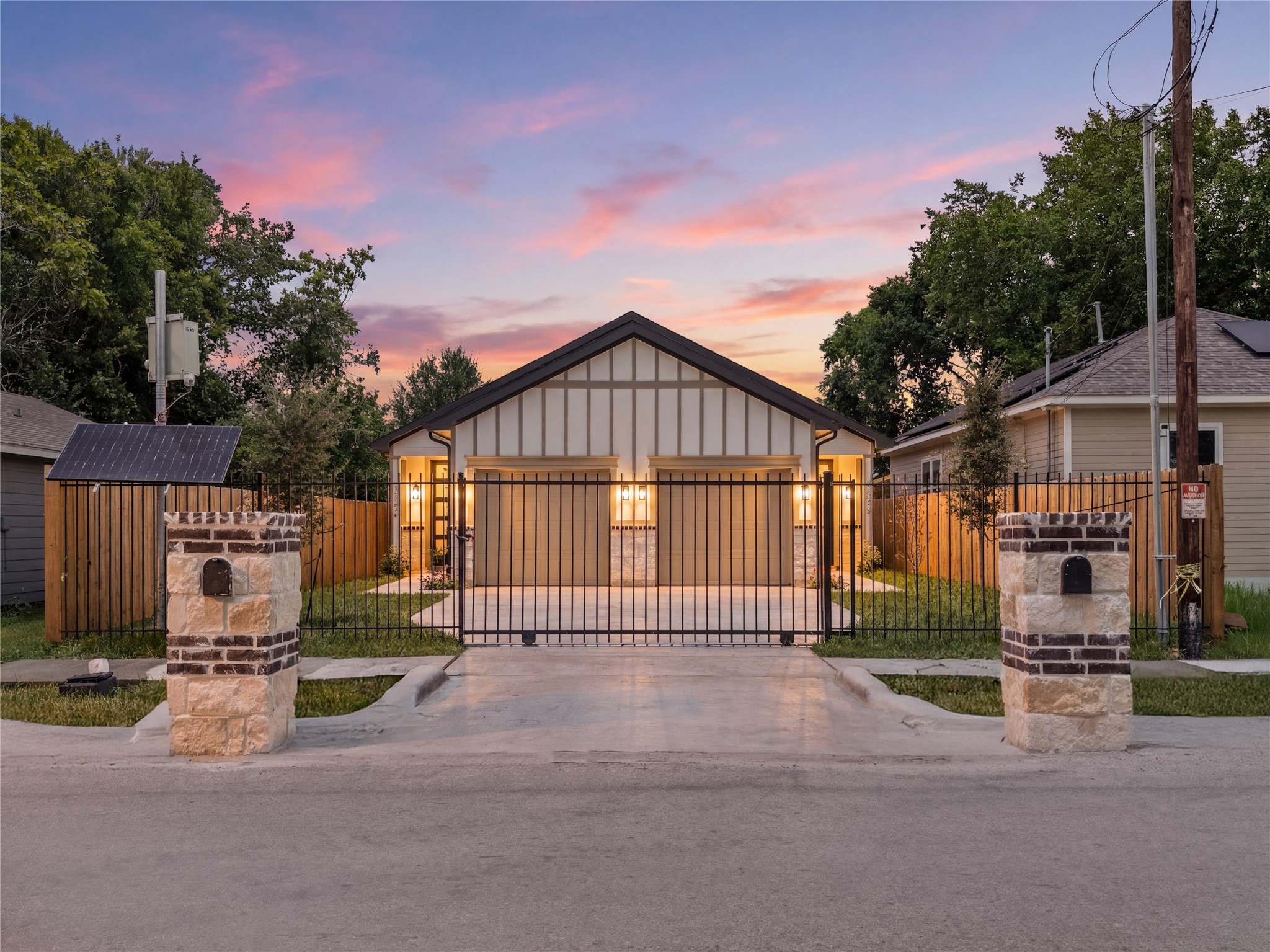 4335 Alvin Street, #A/B, Houston, TX 77051 4335 Alvin Street, #A/B, Houston, TX 77051