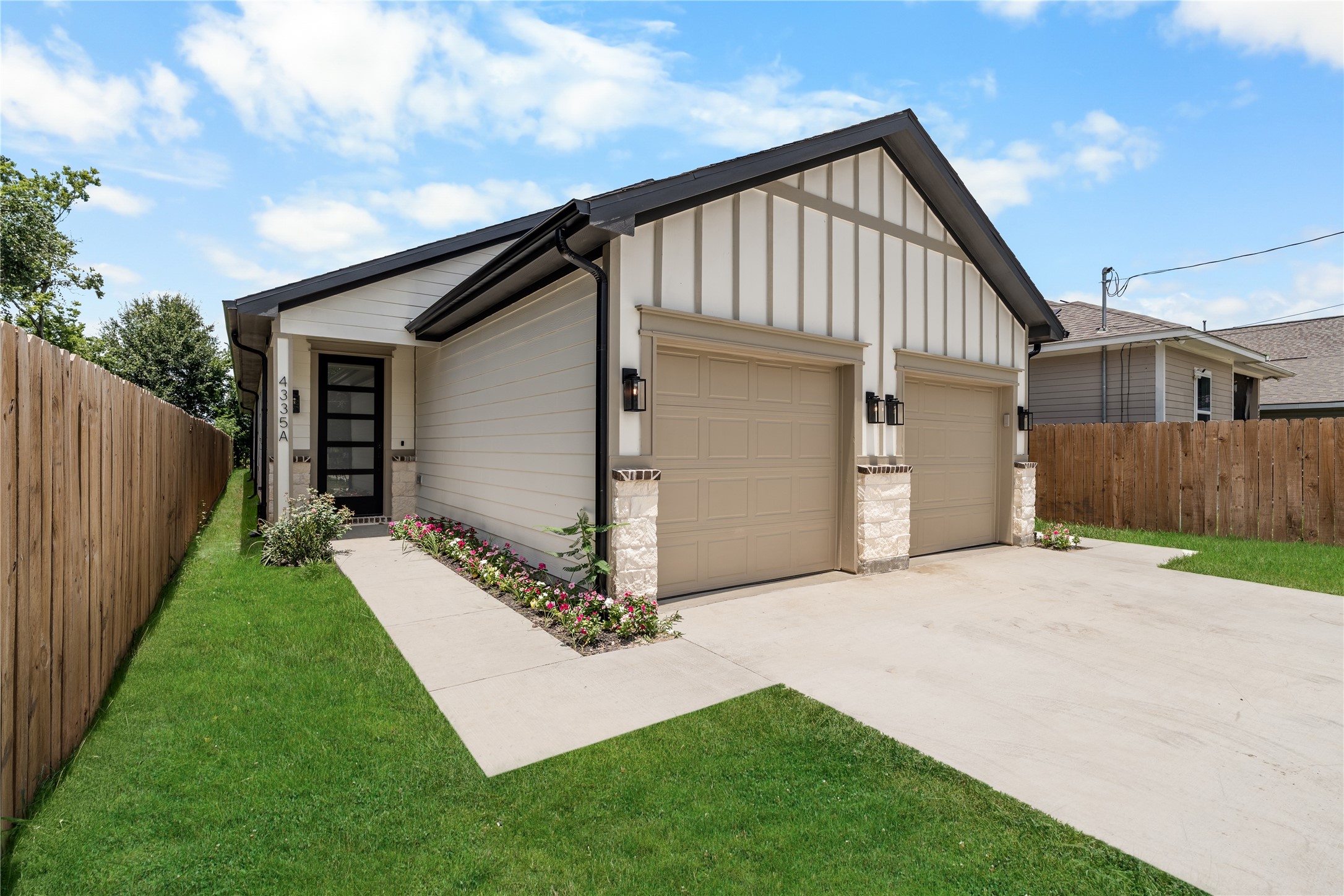 4335 Alvin Street, #A/B, Houston, TX 77051 4335 Alvin Street, #A/B, Houston, TX 77051