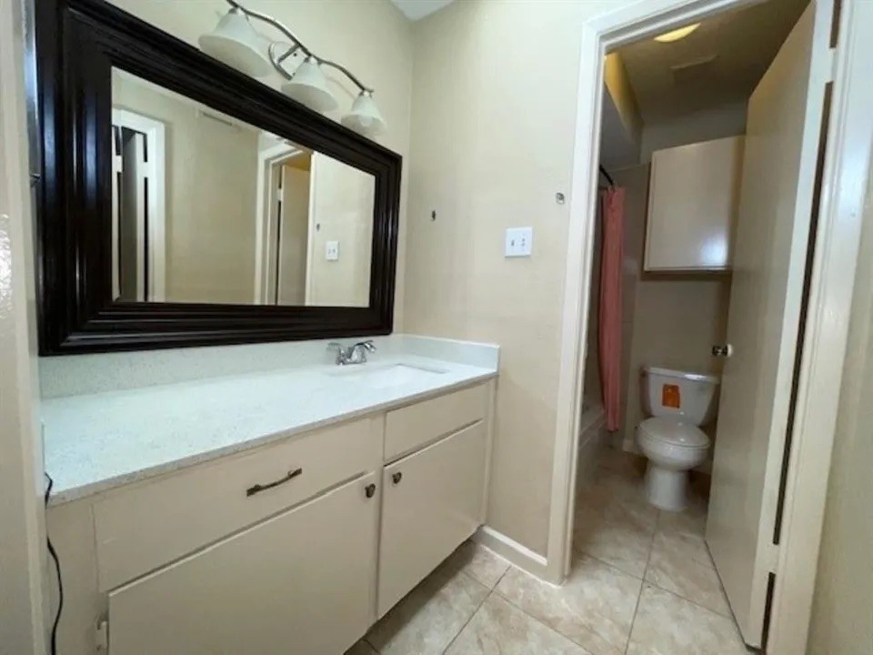 6633 W Airport Boulevard, #1202, Houston, TX 77035