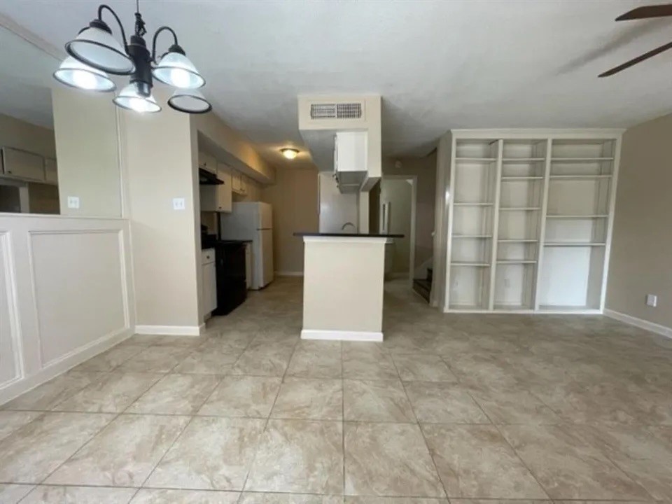 6633 W Airport Boulevard, #1202, Houston, TX 77035 6633 W Airport Boulevard, #1202, Houston, TX 77035