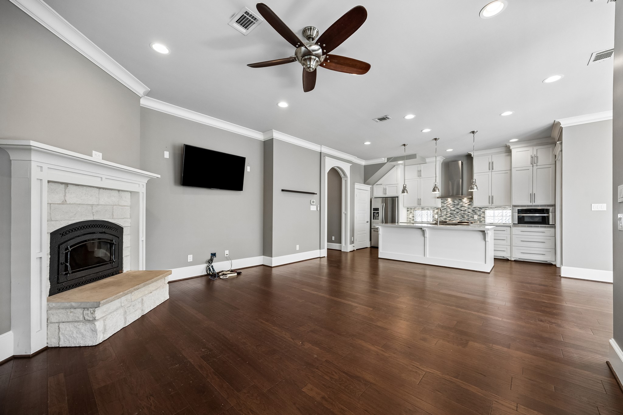 806 Algregg Street, Houston, TX 77008 806 Algregg Street, Houston, TX 77008