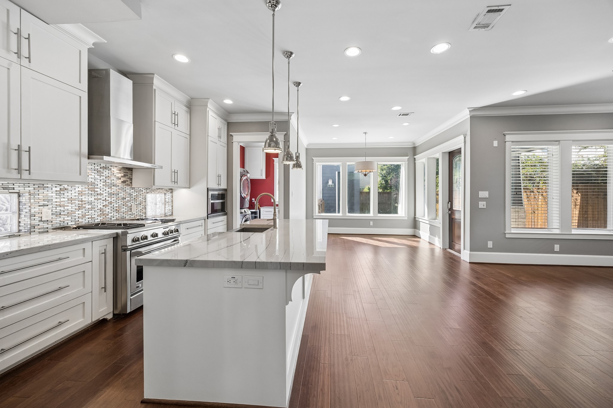 806 Algregg Street, Houston, TX 77008