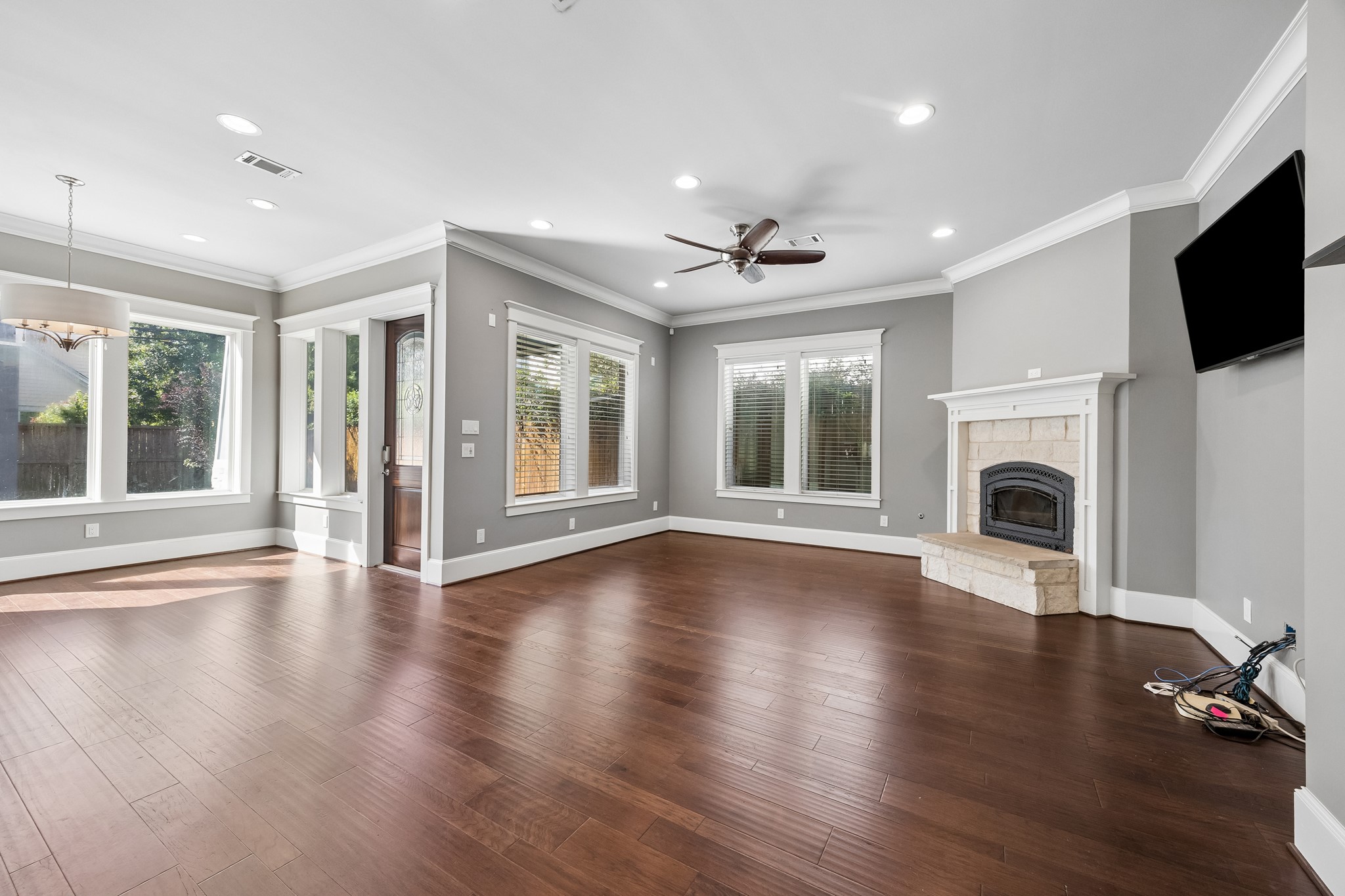 806 Algregg Street, Houston, TX 77008