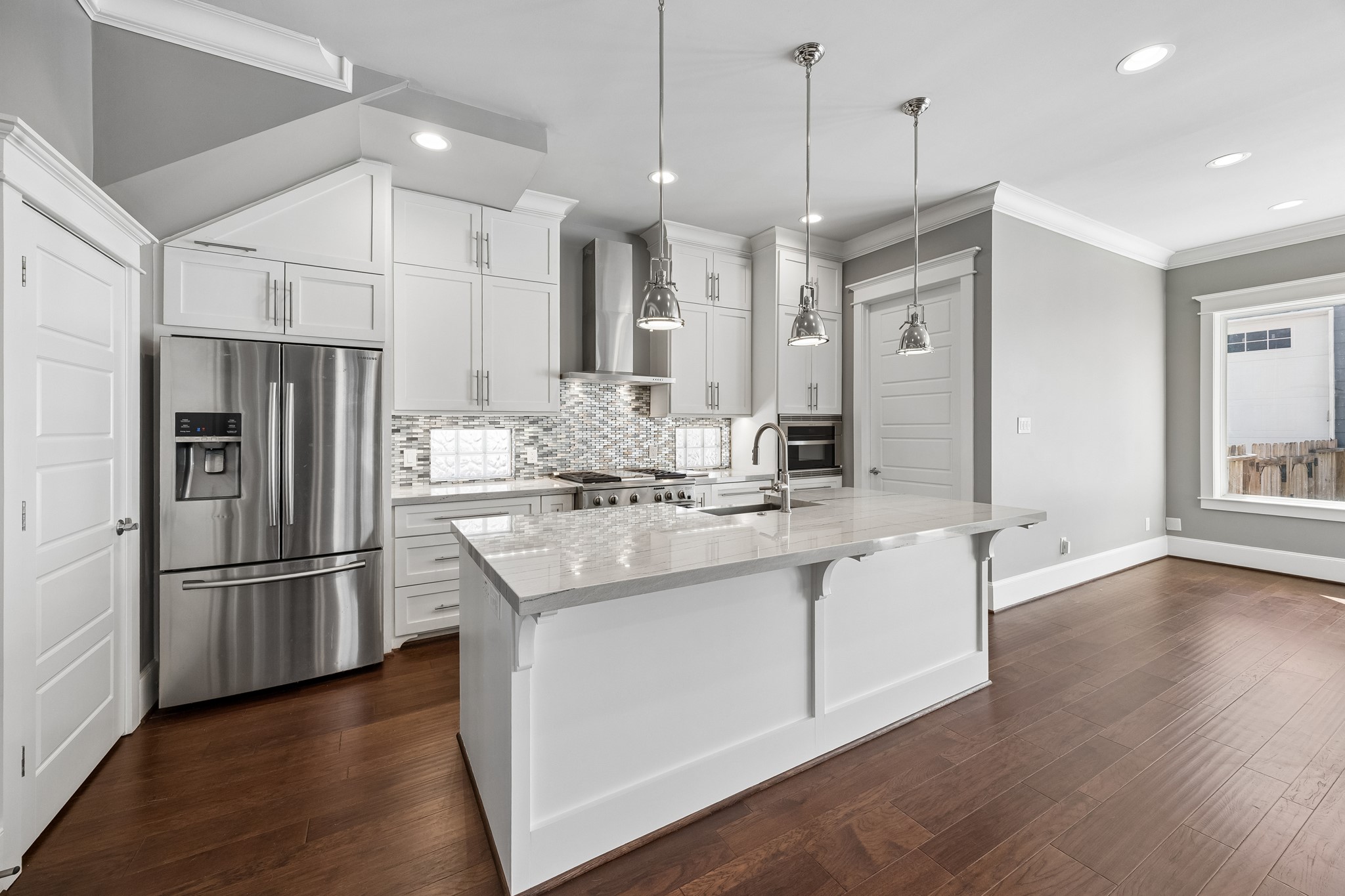 806 Algregg Street, Houston, TX 77008 806 Algregg Street, Houston, TX 77008
