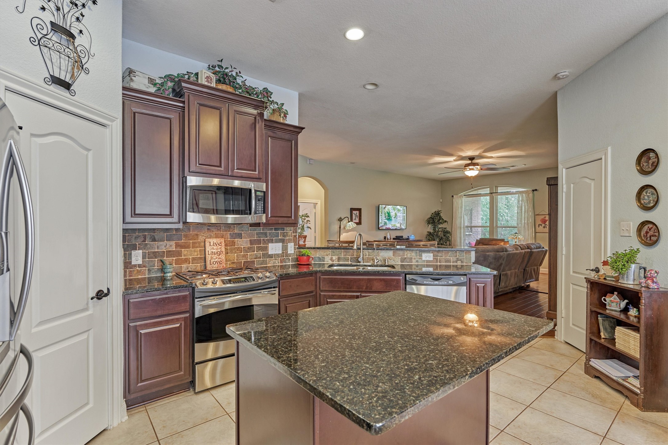 110 Magnolia Colony Court, Magnolia, TX 77354