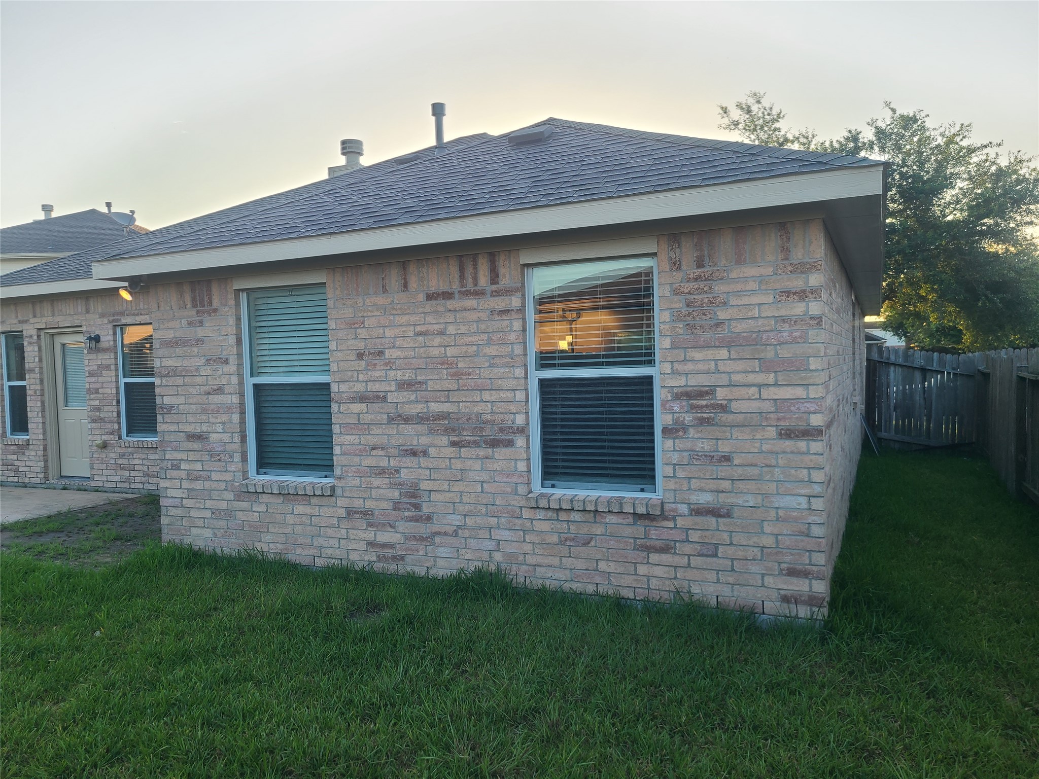 113 Laurel Meadow Court, La Marque, TX 77568