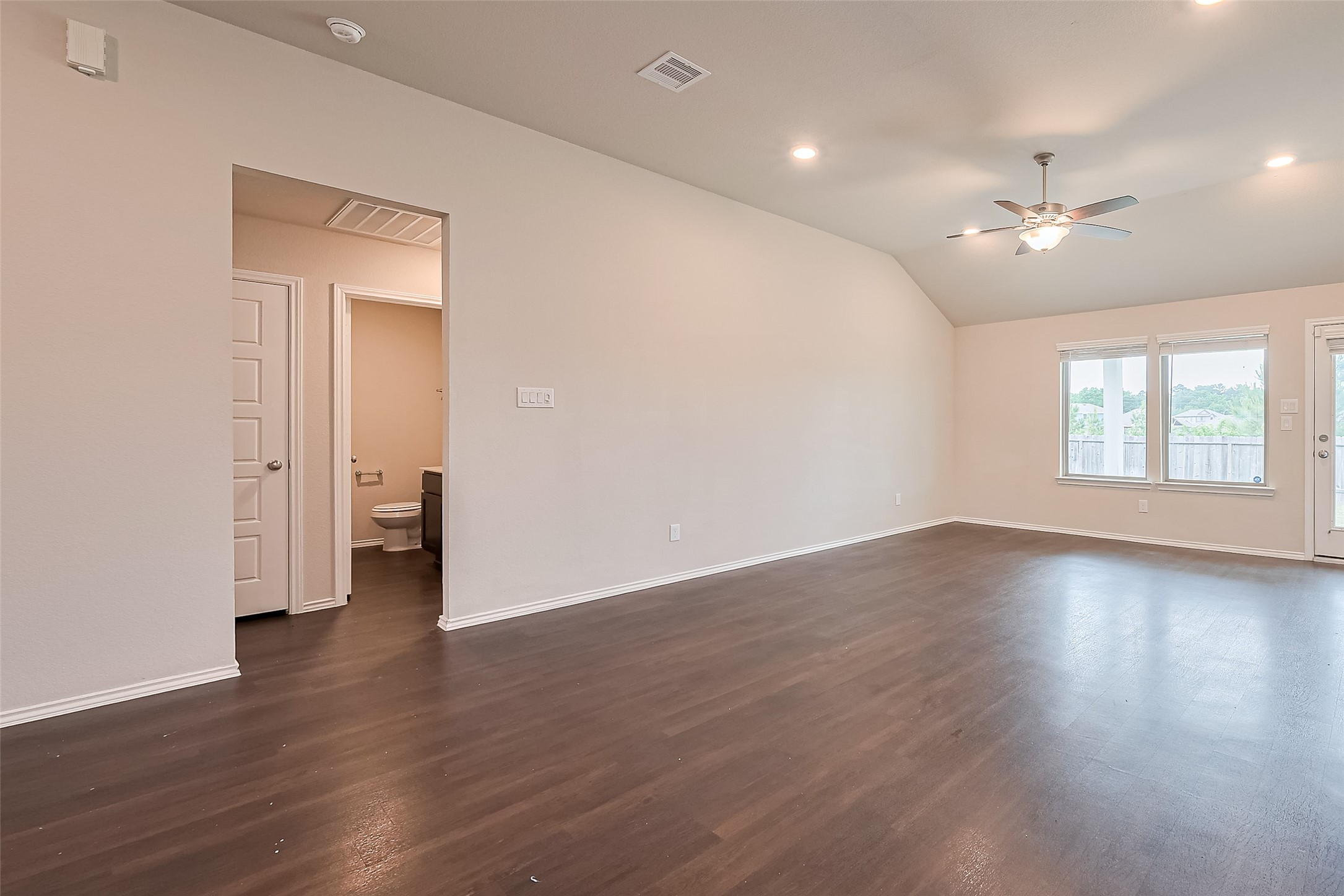 335 Jewett Meadow Drive, Magnolia, TX 77354