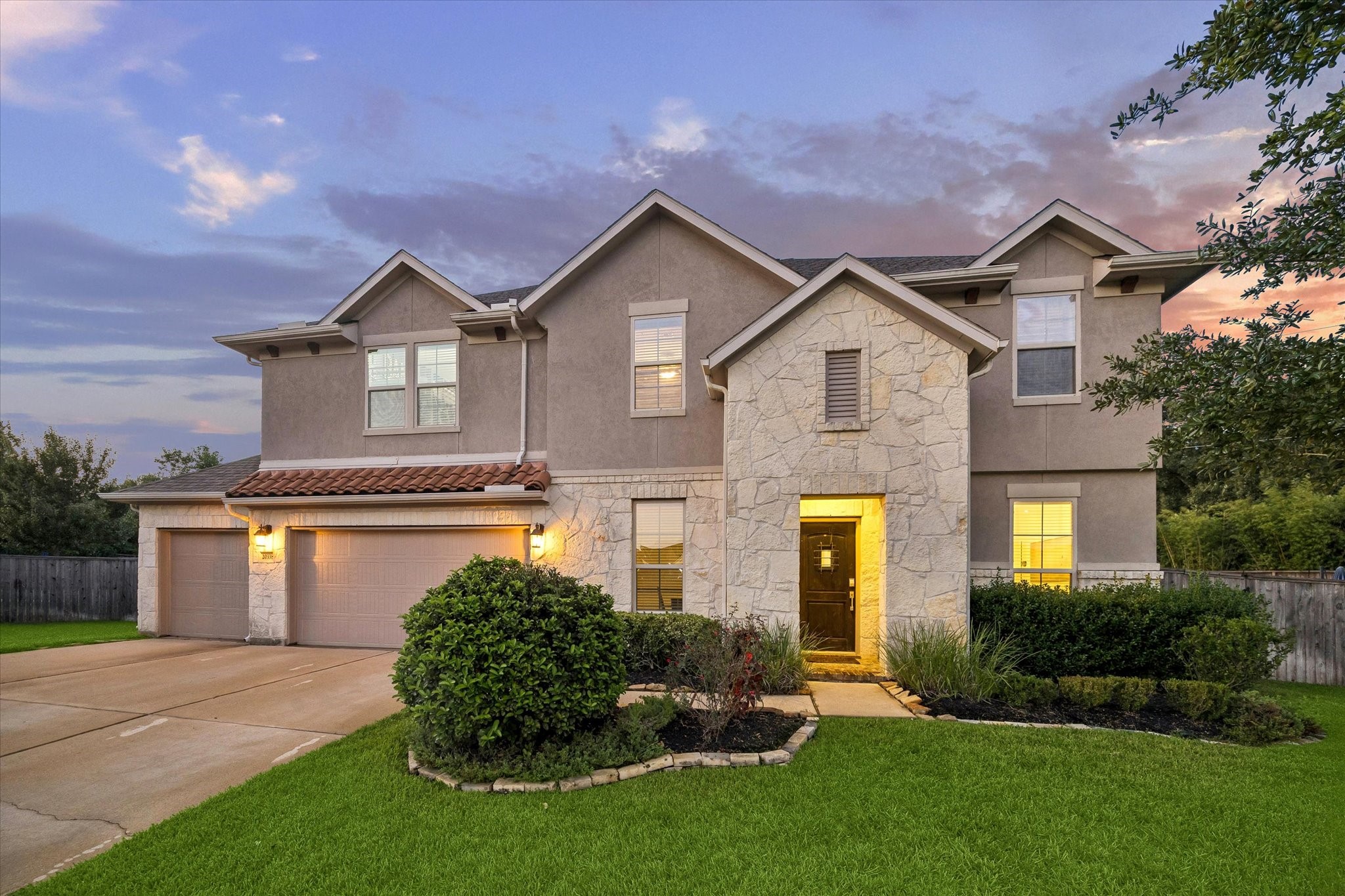 Gorgeous stucco and stone elevation with extensive landscaping to perfection. Gorgeous stucco and stone elevation with extensive landscaping to perfection.