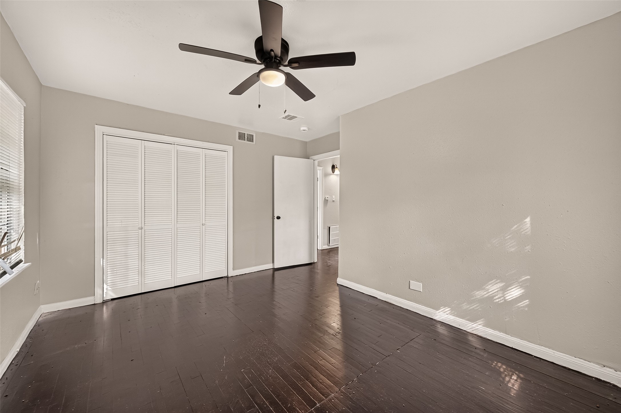 5782 Belcrest Street, Houston, TX 77033