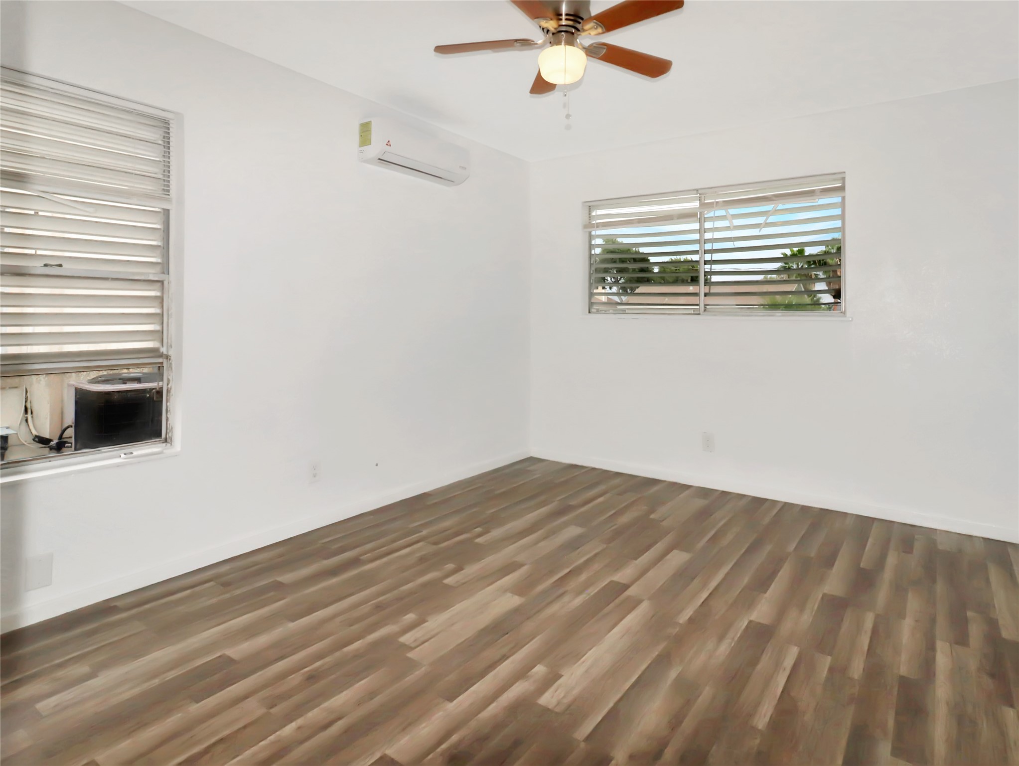 176 Barracuda Street, #A, Bayou Vista, TX 77563