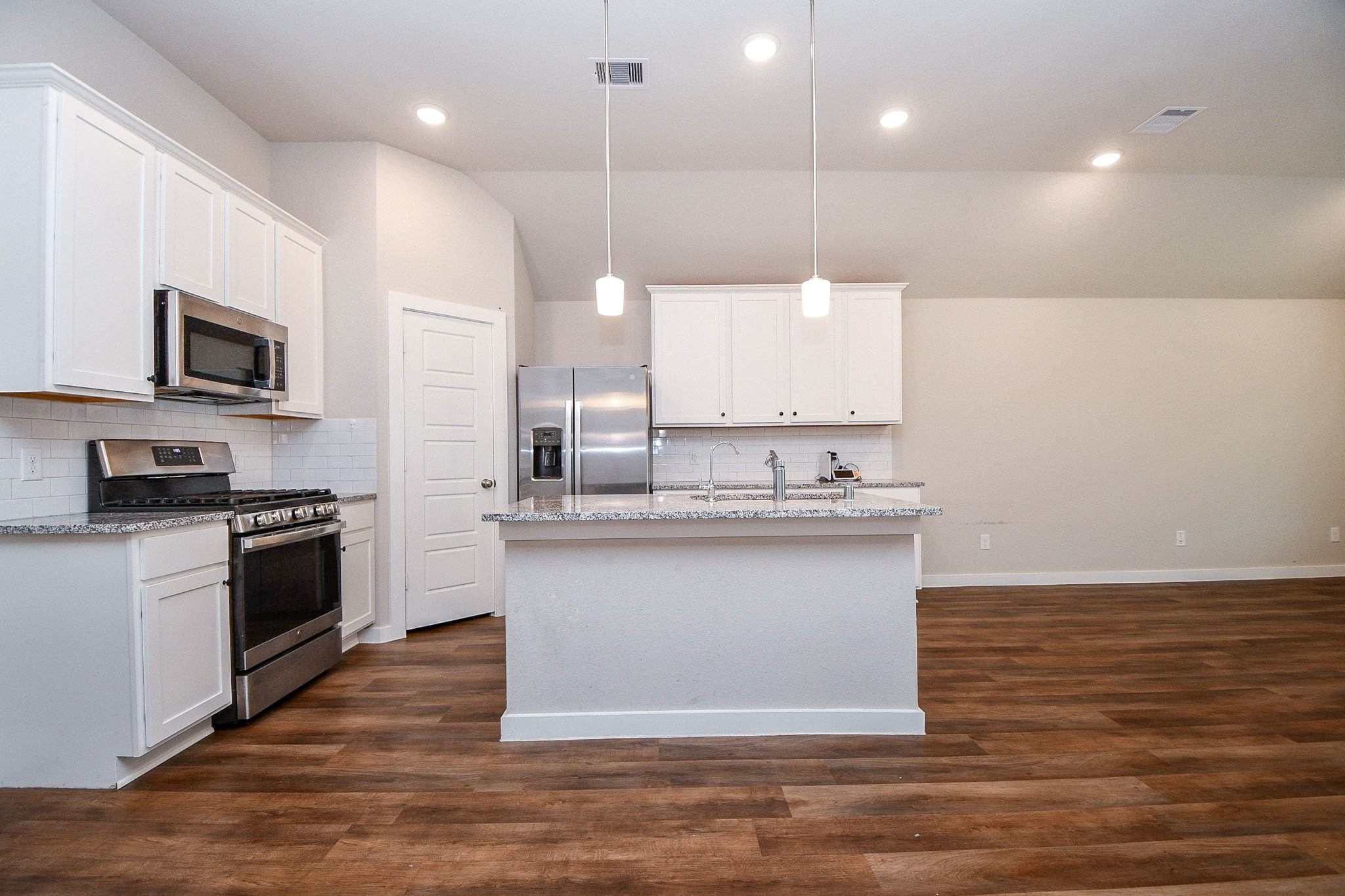 1205 Cavalry Junction Drive, Alvin, TX 77511 1205 Cavalry Junction Drive, Alvin, TX 77511