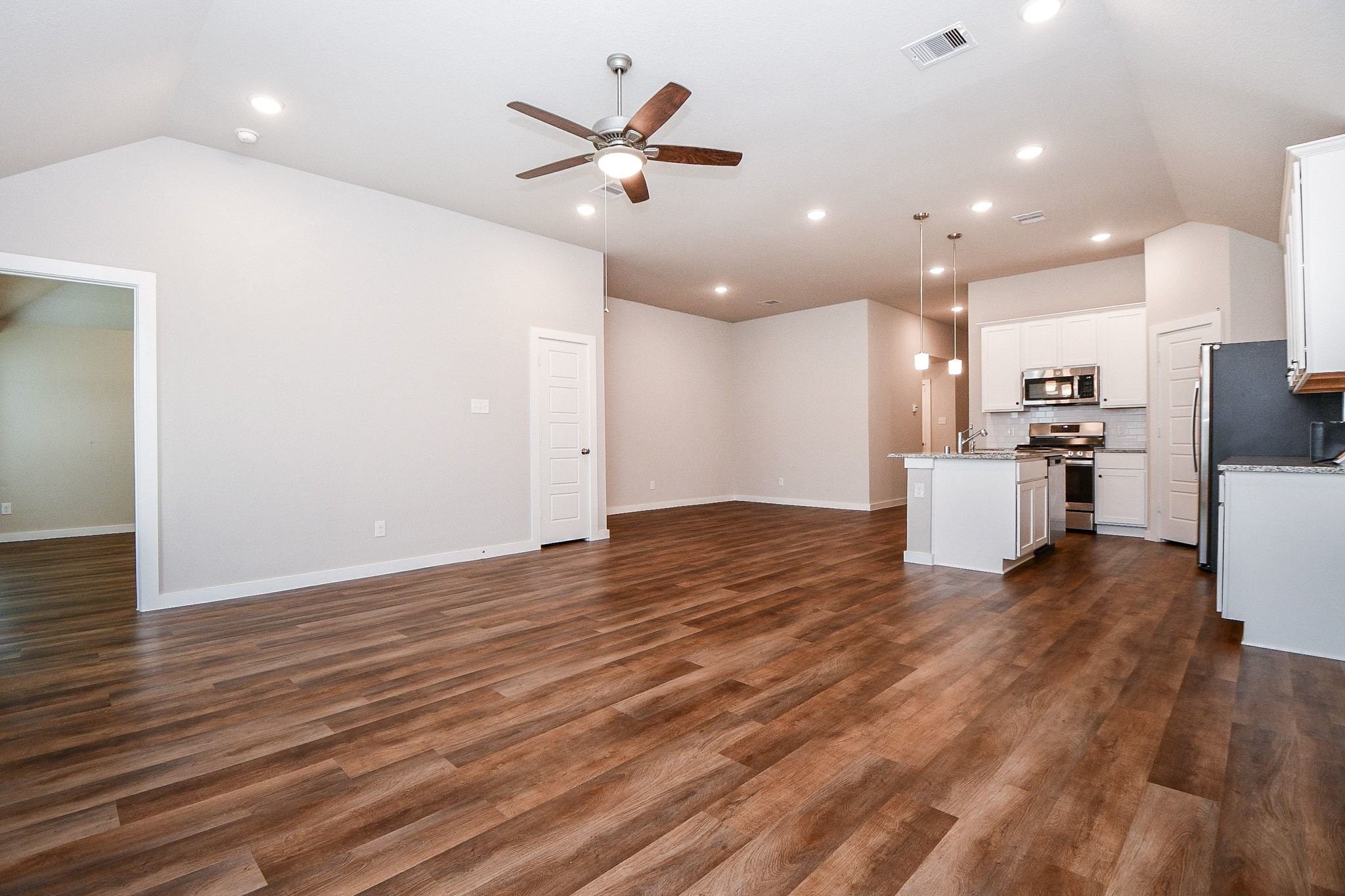 1205 Cavalry Junction Drive, Alvin, TX 77511 1205 Cavalry Junction Drive, Alvin, TX 77511