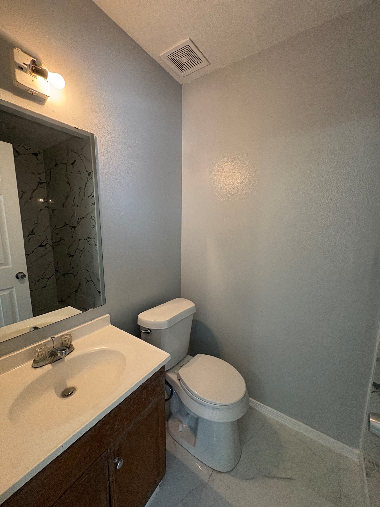 148 Post Oak Lane, Clute, TX 77531