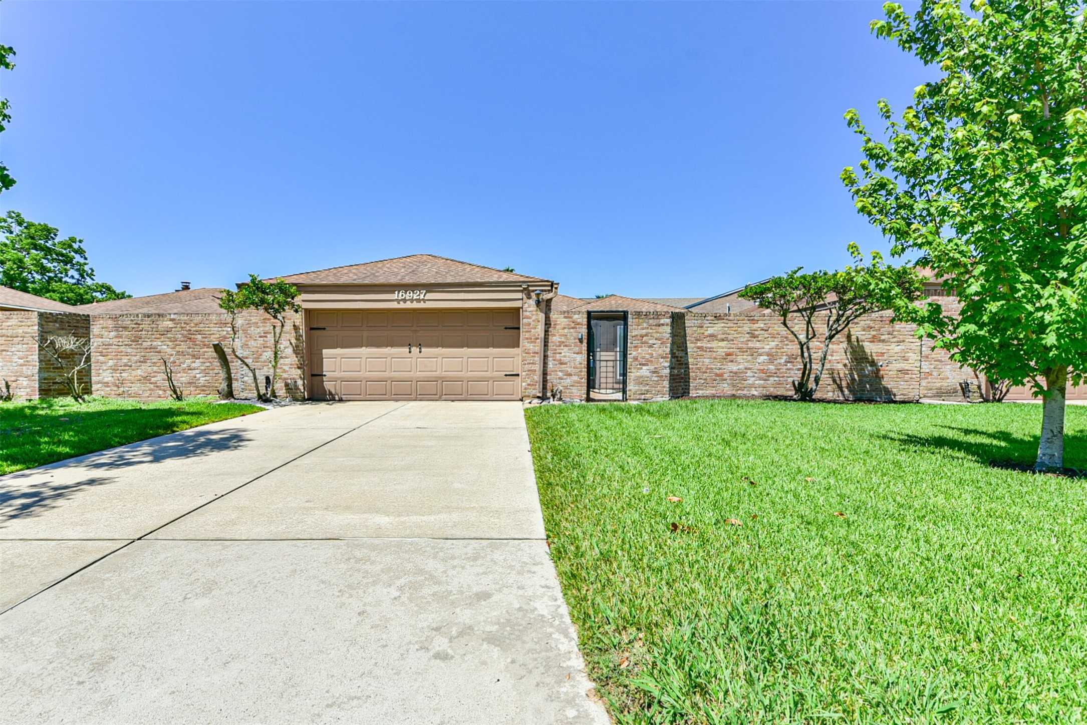 16927 Amidon Drive, Spring, TX 77379 16927 Amidon Drive, Spring, TX 77379