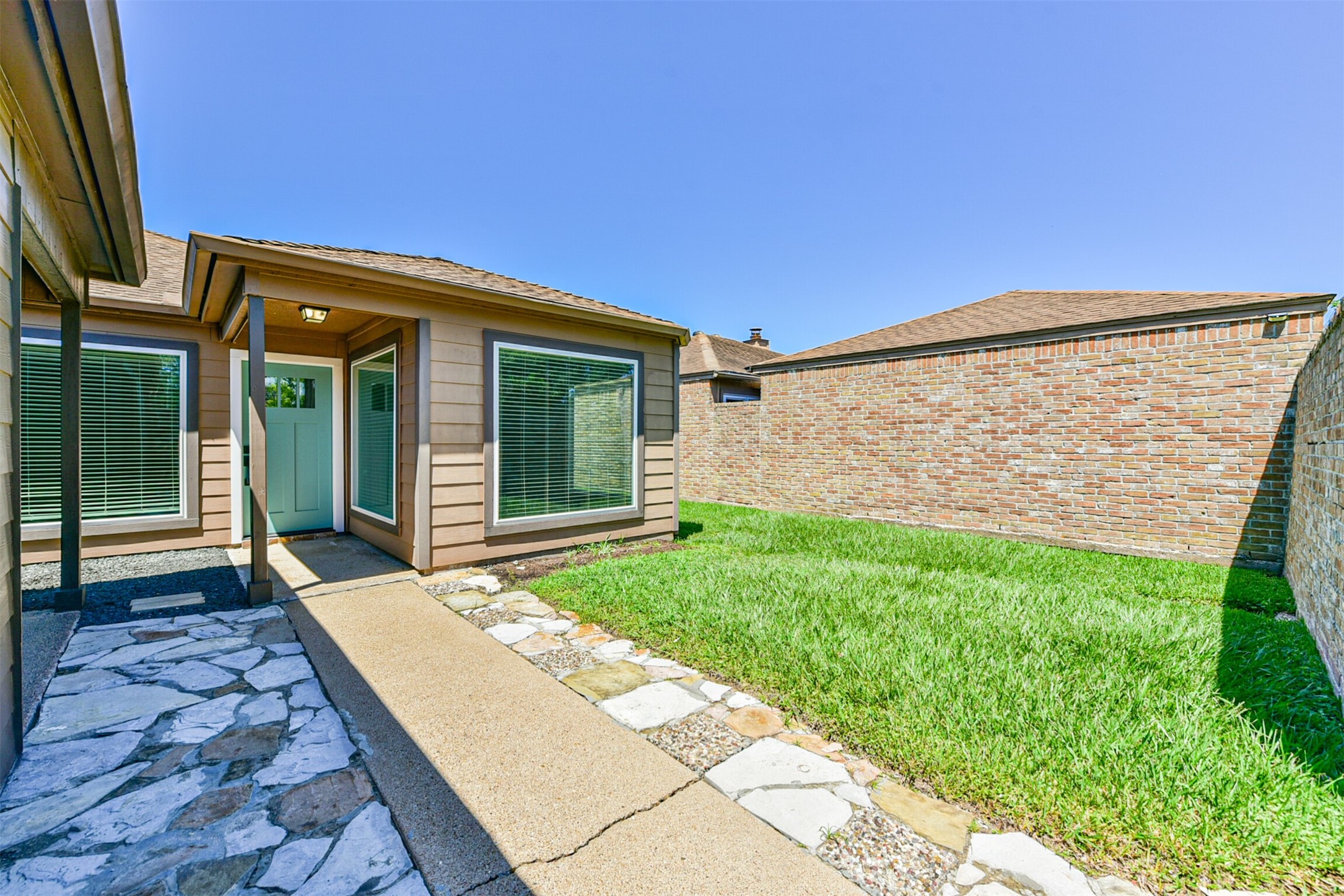 16927 Amidon Drive, Spring, TX 77379 16927 Amidon Drive, Spring, TX 77379